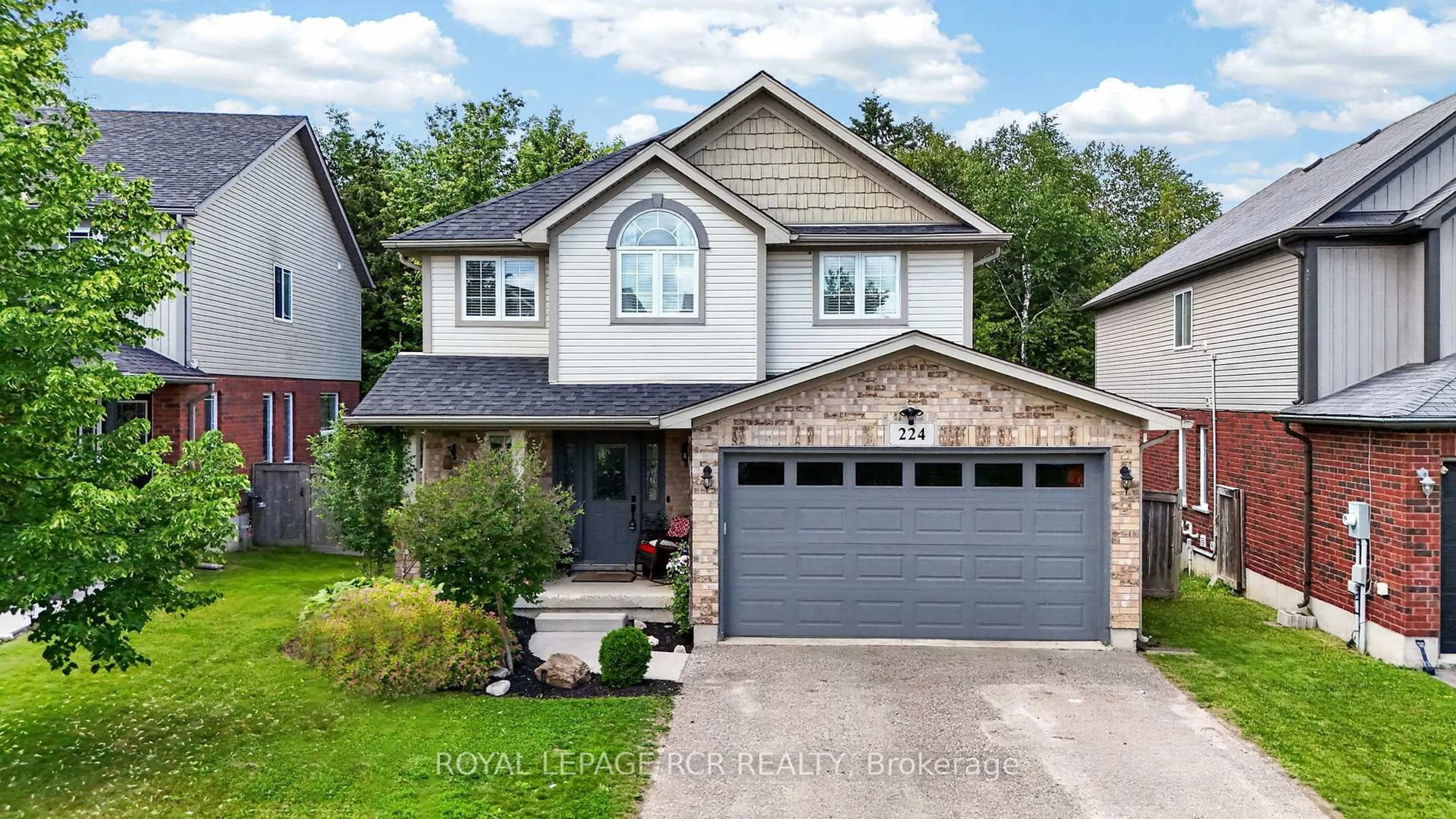 Home with vinyl exterior material, street for 224 Muriel St, Shelburne Ontario L0N 1S1