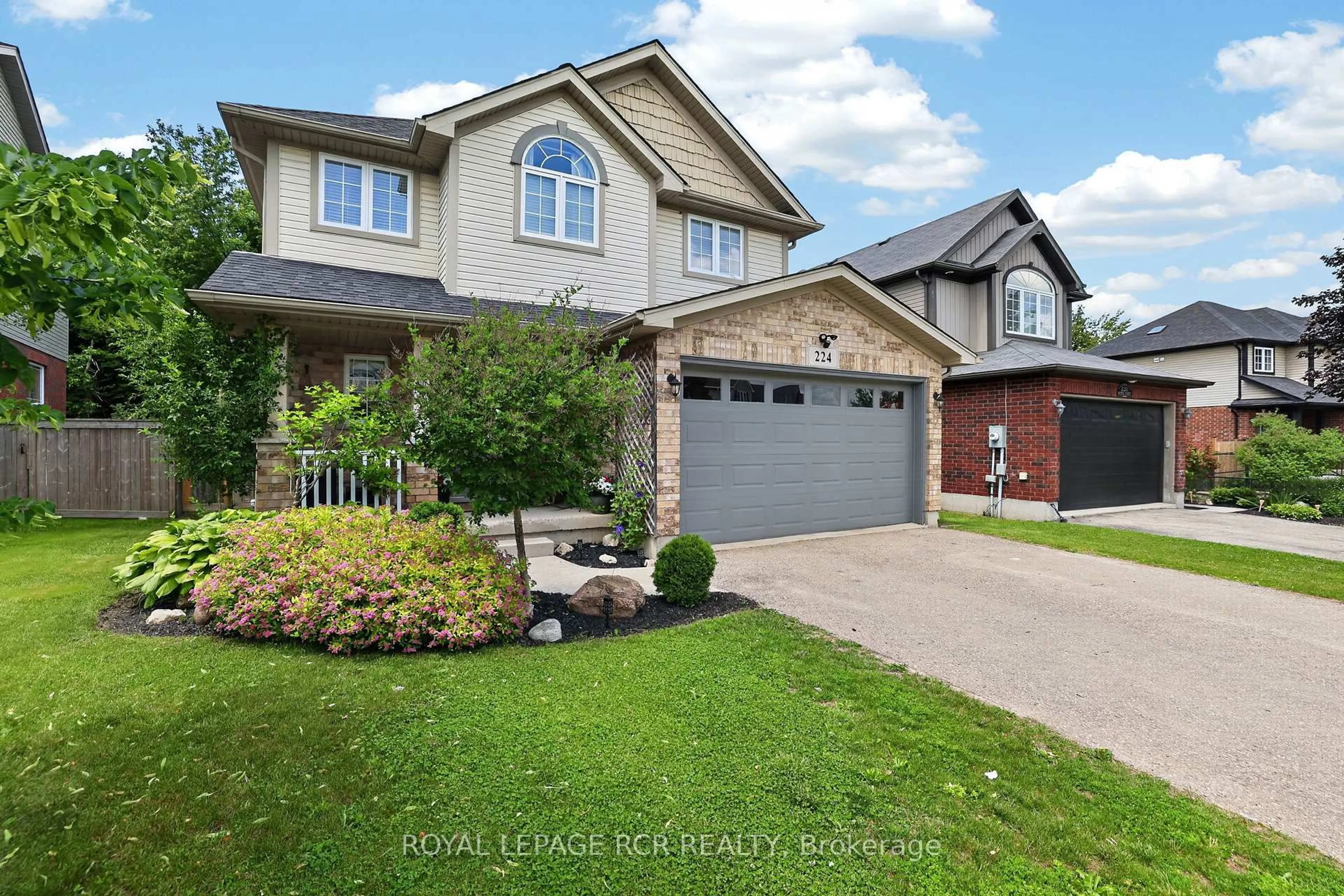 Home with brick exterior material, street for 224 Muriel St, Shelburne Ontario L0N 1S1