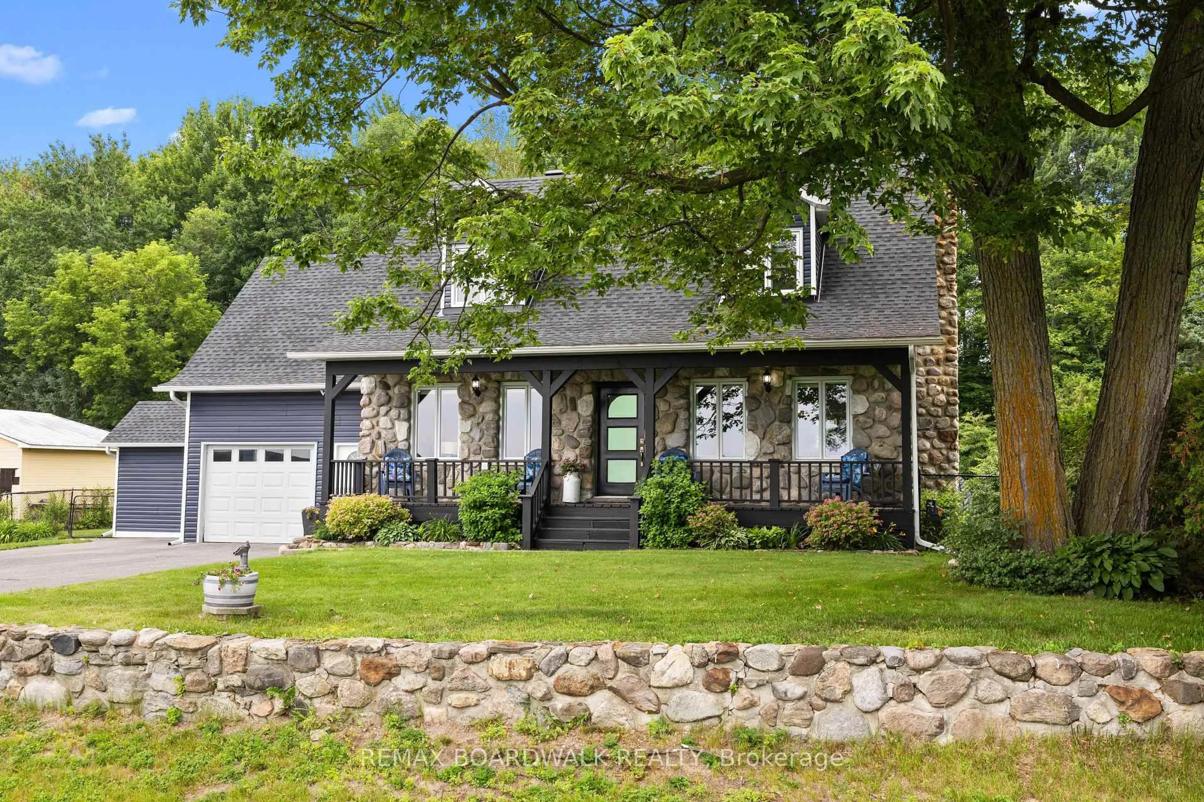 Home with brick exterior material, street for 1189 Lacroix Rd, Clarence-Rockland Ontario K0A 2A0