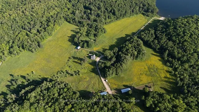 2245 Ahmic Lake Rd, Magnetawan 5