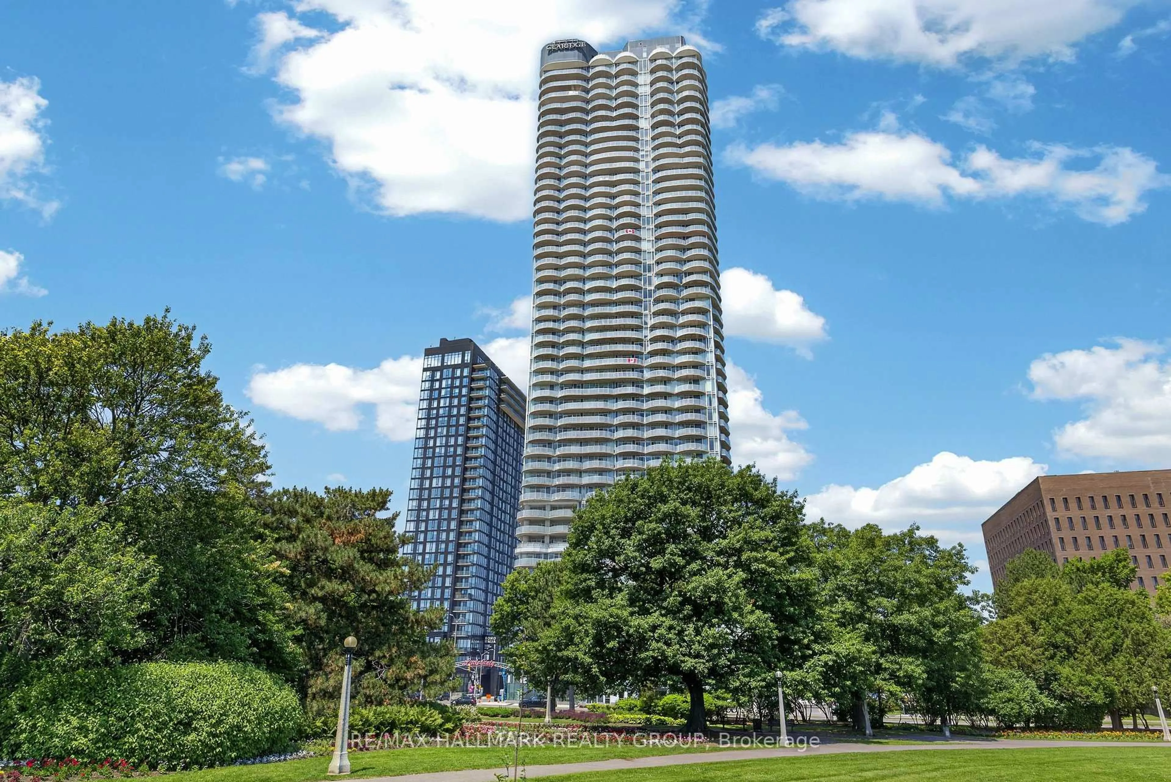 Unknown for 805 Carling Ave #2404, Ottawa Ontario K1S 5W9