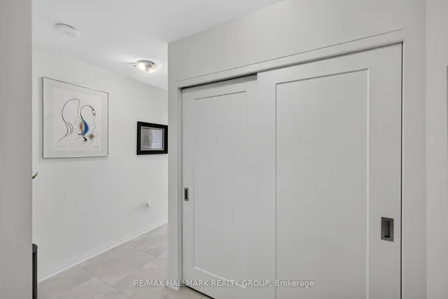 805 Carling Ave #2404, Ottawa 4