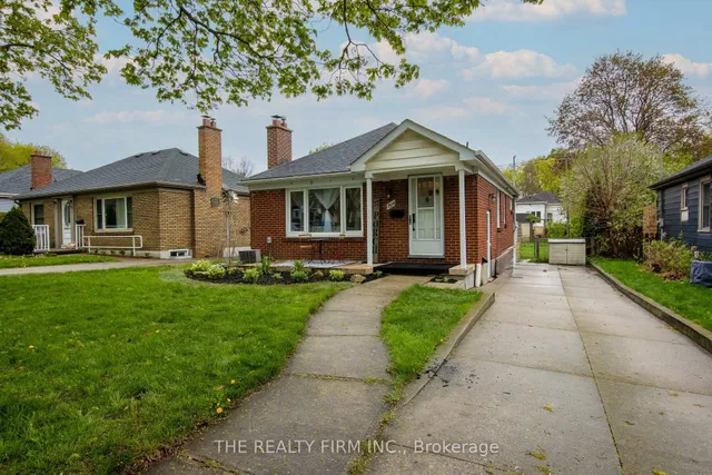 1319 Wilton Ave, London East 3