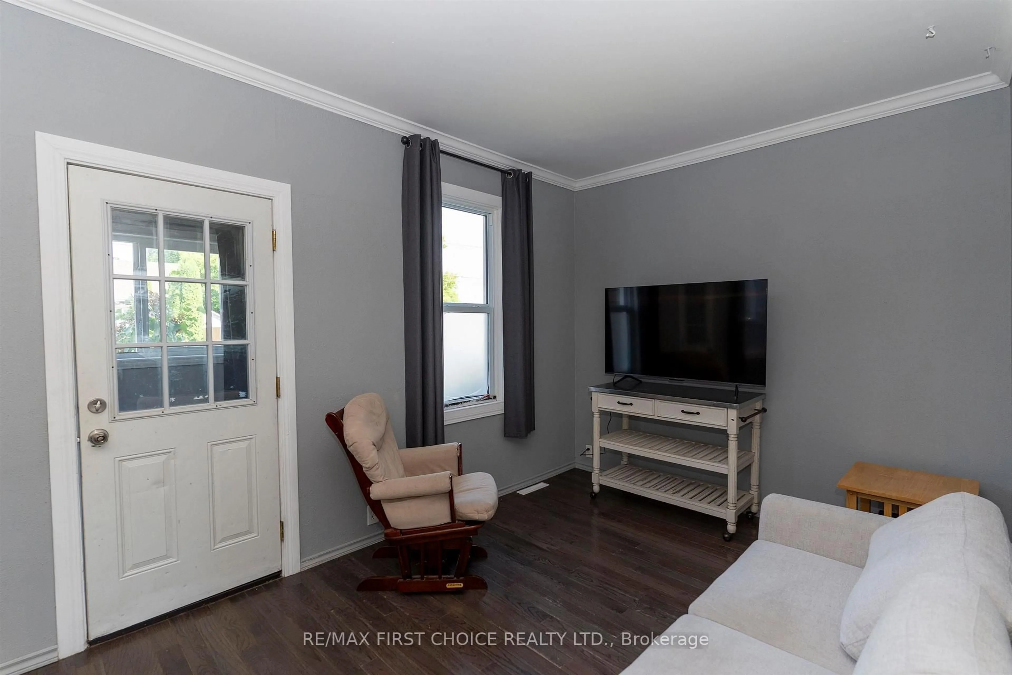 A pic of a room for 124 Empress Ave, Thunder Bay Ontario P7B 4N5