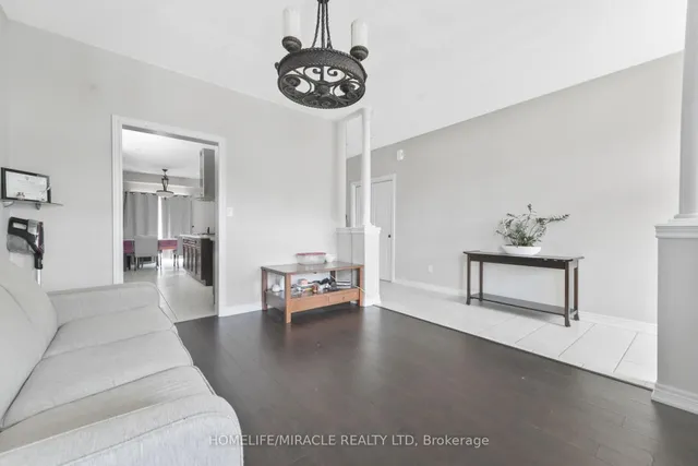 95 Tulip Tree Rd, Thorold 5