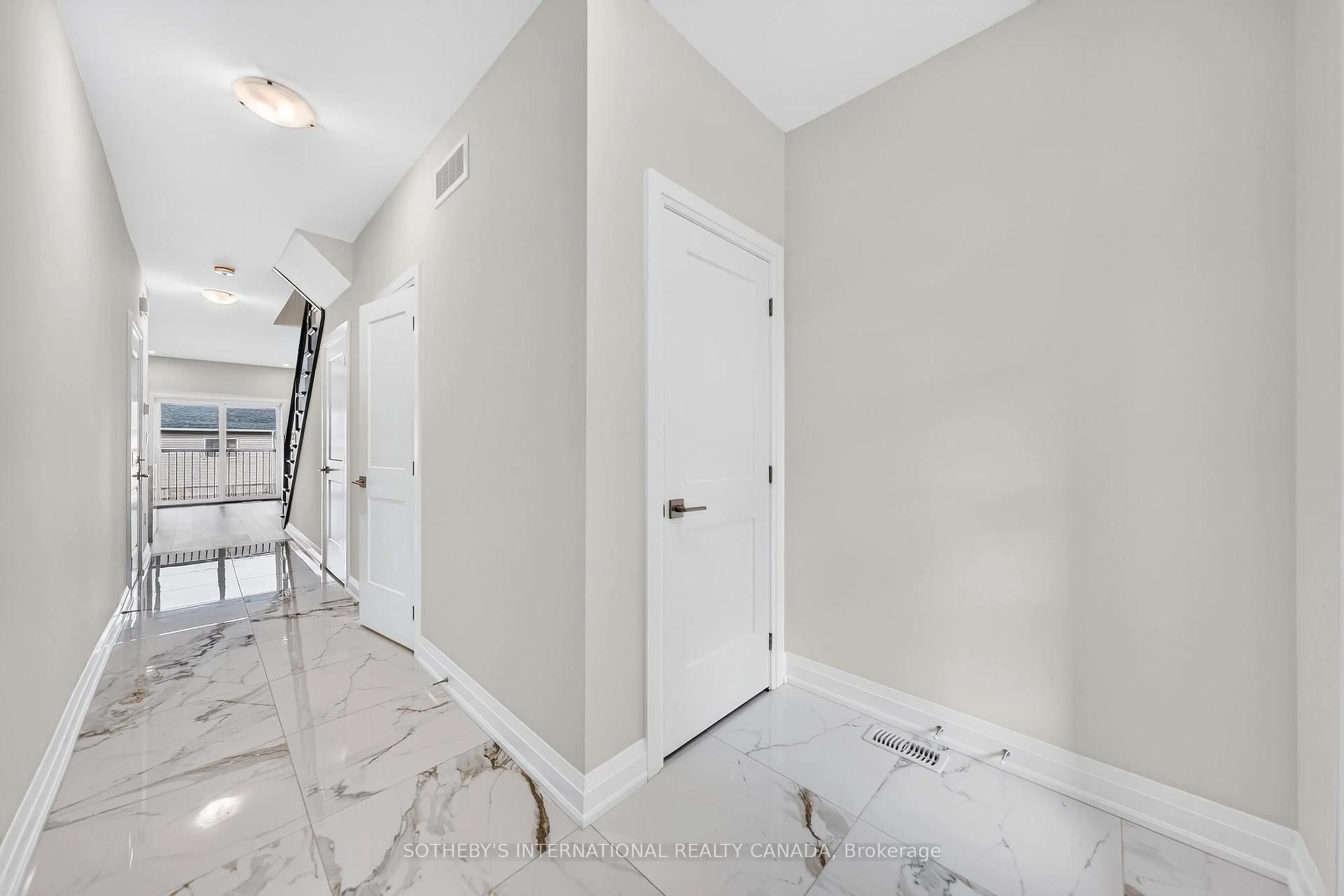 Indoor entryway for 675 Victoria Rd #14, Guelph Ontario N1E 0S9