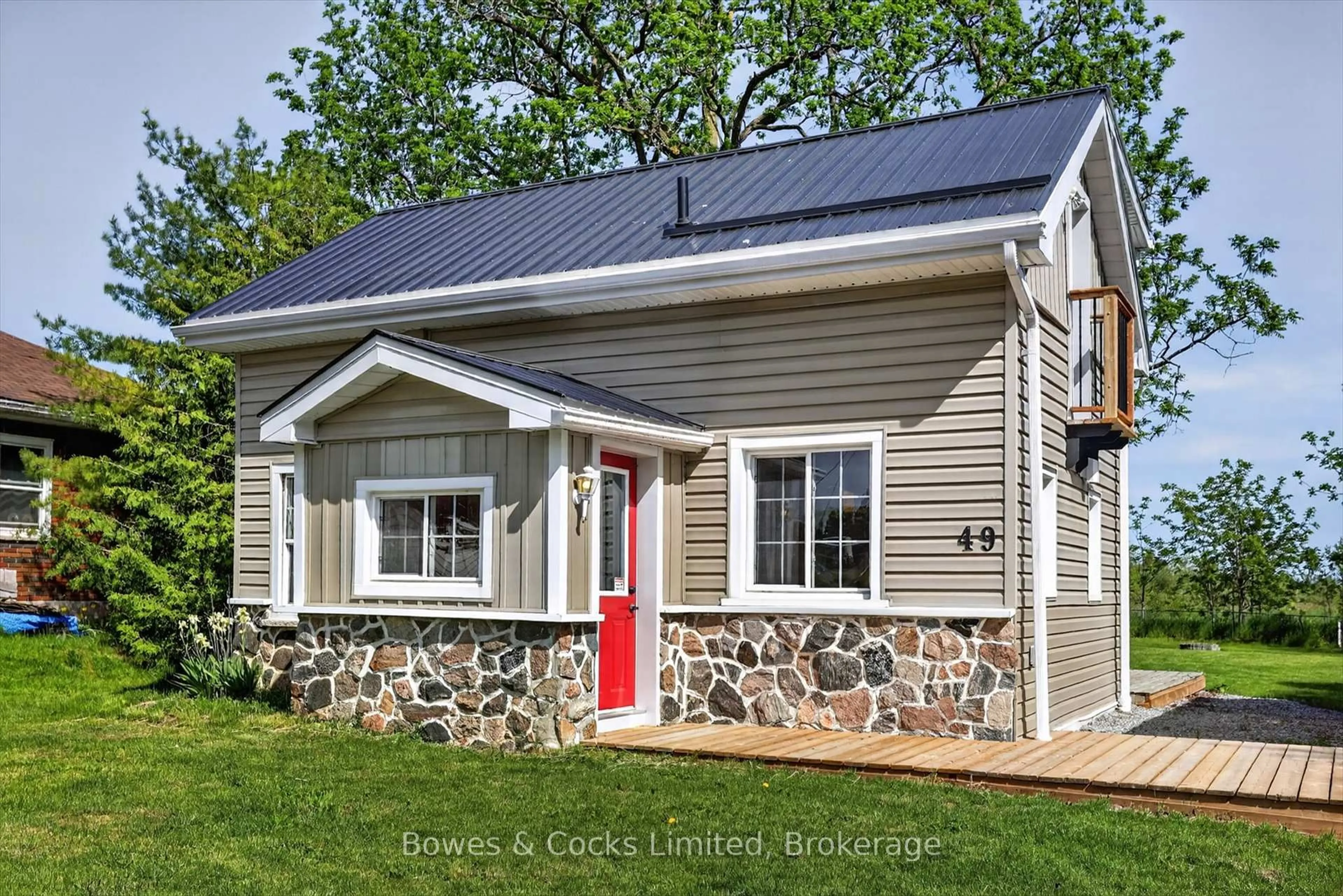 Home with vinyl exterior material, unknown for 49 Long Beach Rd, Kawartha Lakes Ontario K0M 1G0
