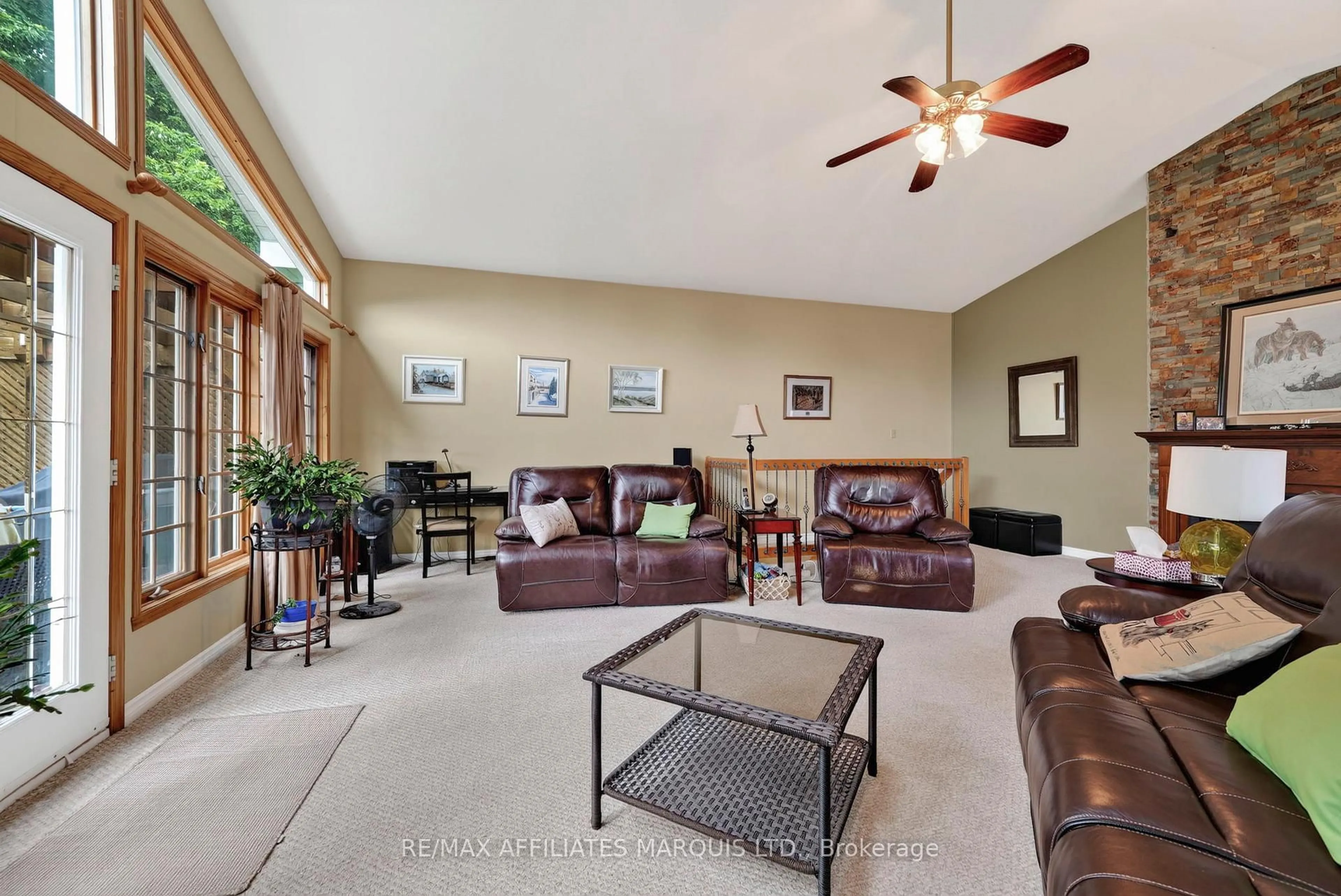 Living room with furniture, unknown for 1489 Holy Cross Blvd, Cornwall Ontario K6H 2W9