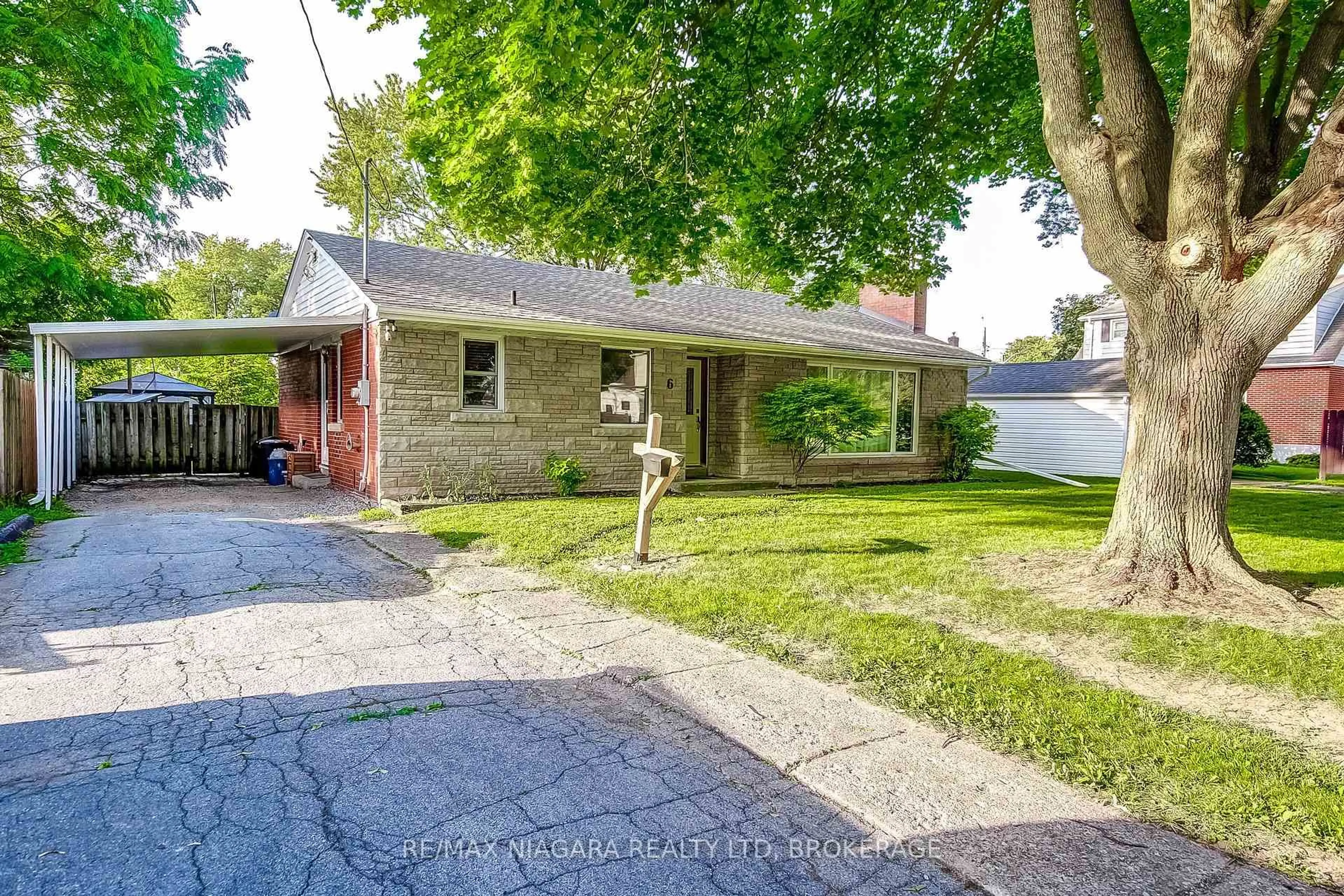Home with brick exterior material, street for 6 Cedar St, Welland Ontario L3C 4A8