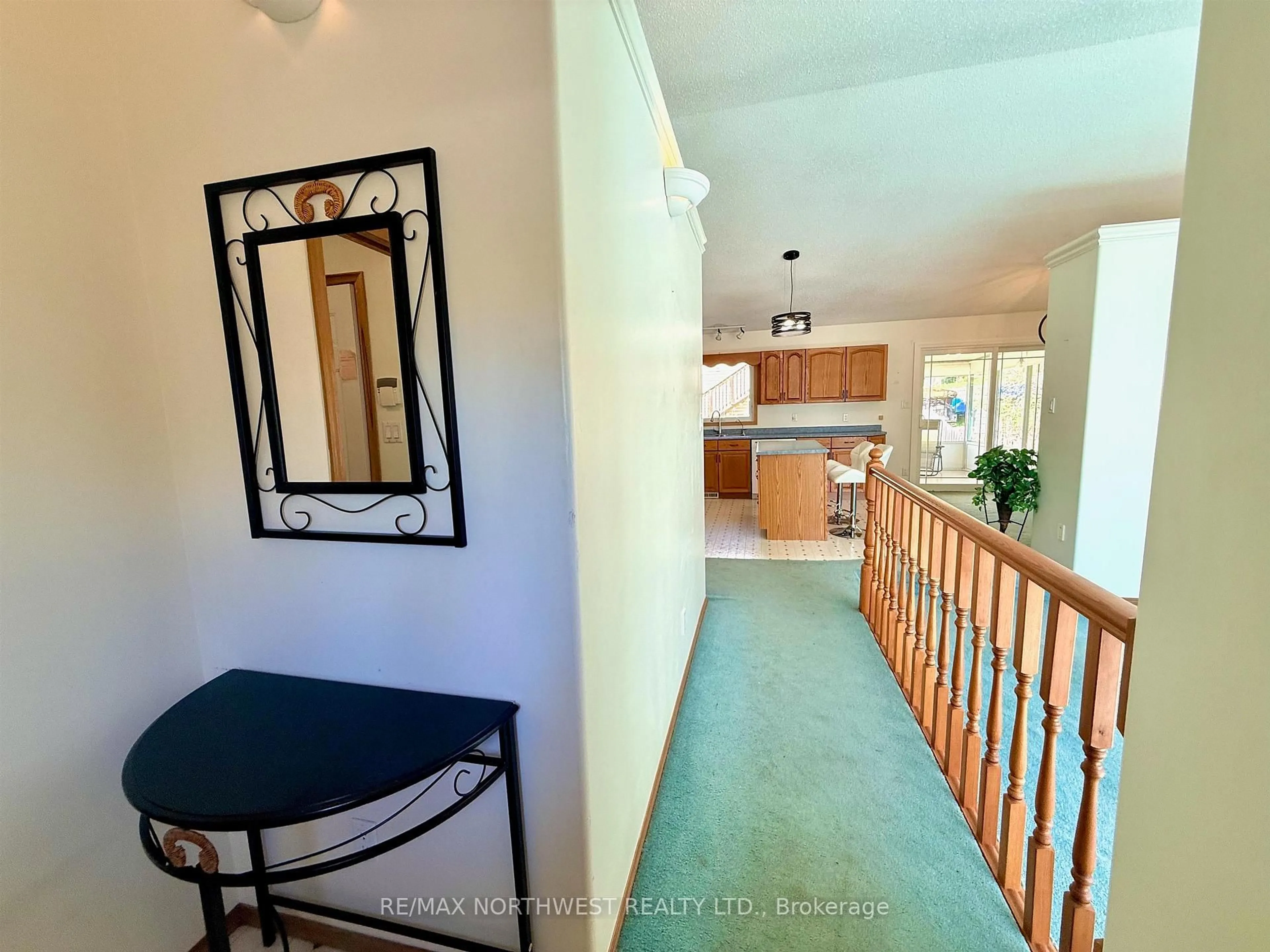 Indoor foyer for 404 Main Street, Kenora Ontario P0X 1C0