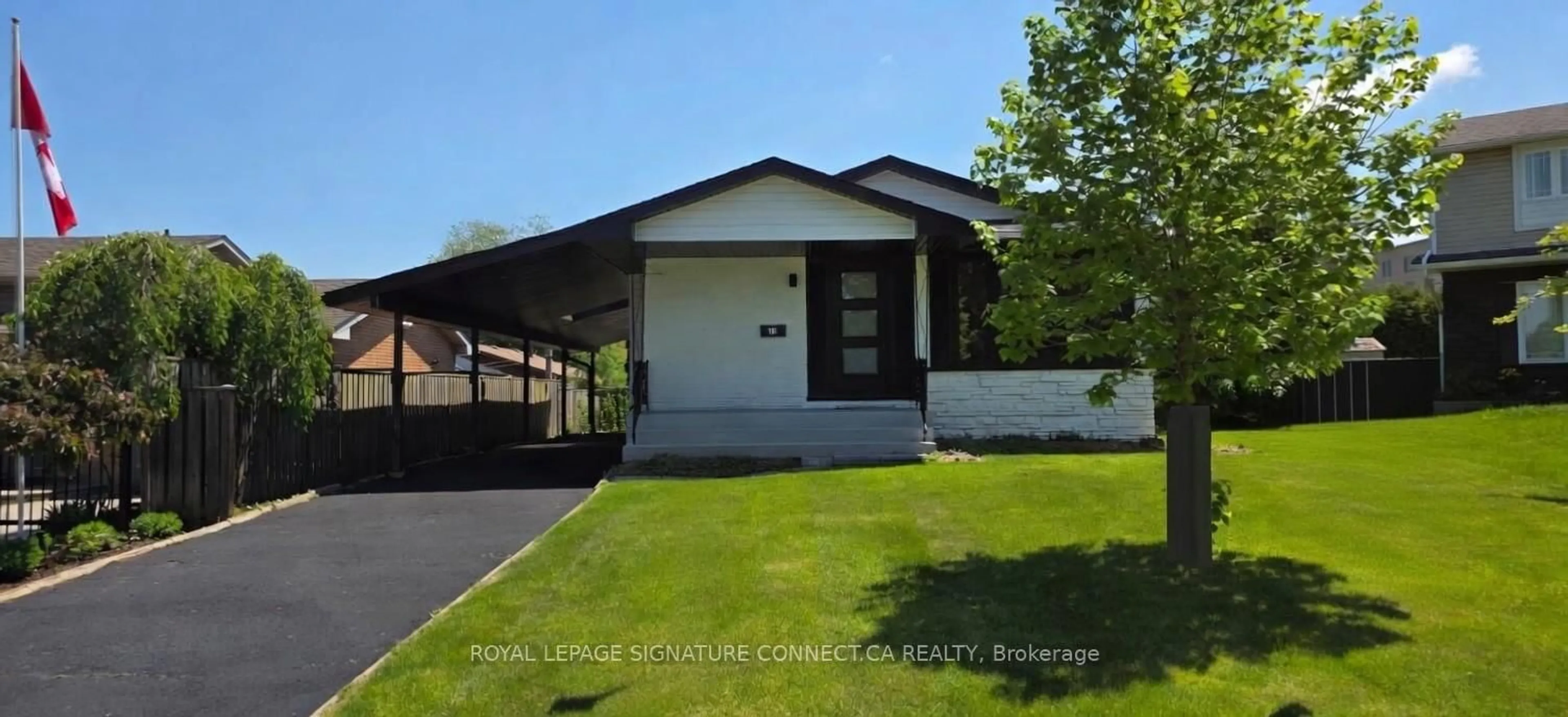 Home with vinyl exterior material, street for 15 Colonial Crt, Hamilton Ontario L8K 4H2