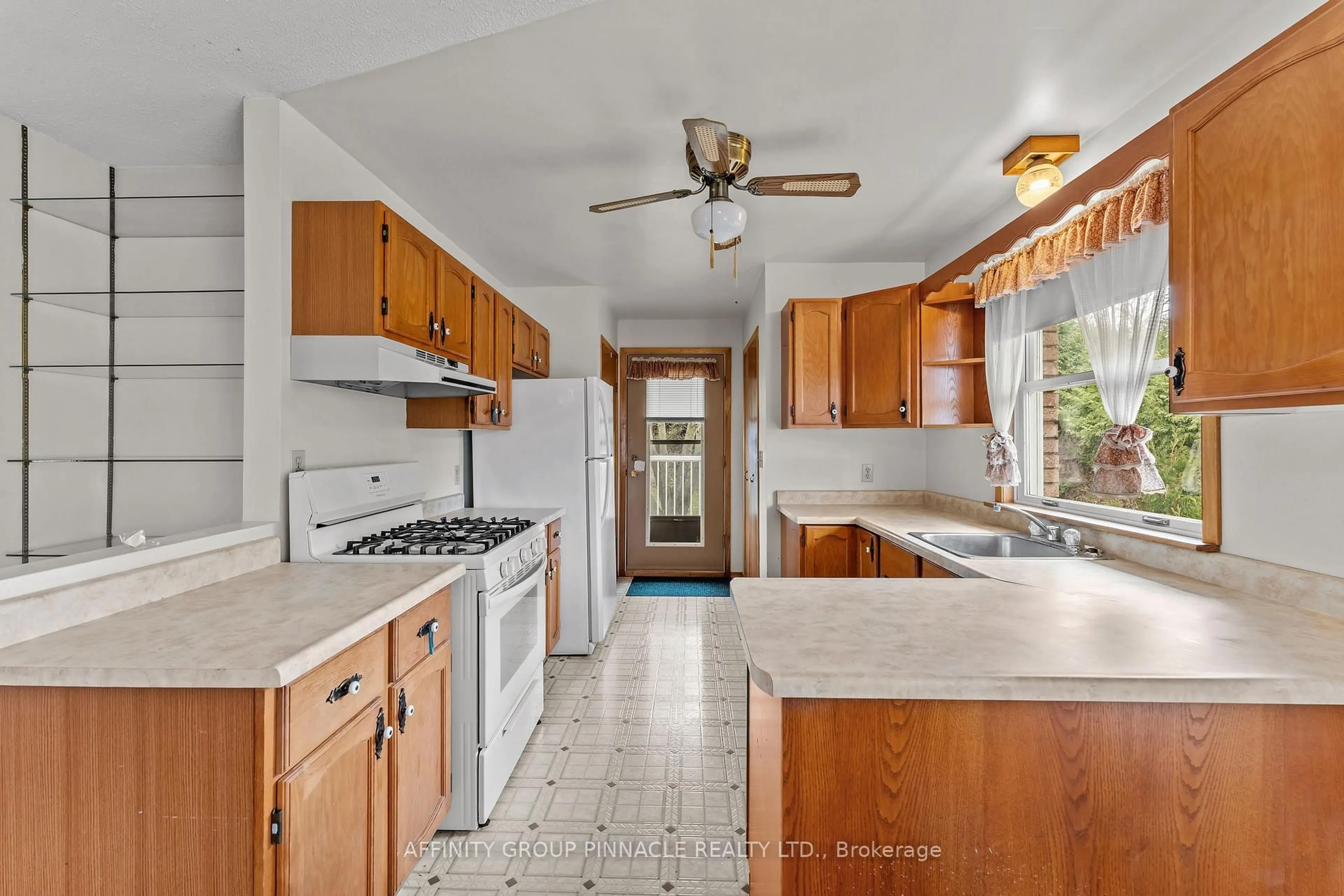 Standard kitchen, ceramic/tile floor for 28 Water St, Kawartha Lakes Ontario K9V 2C8