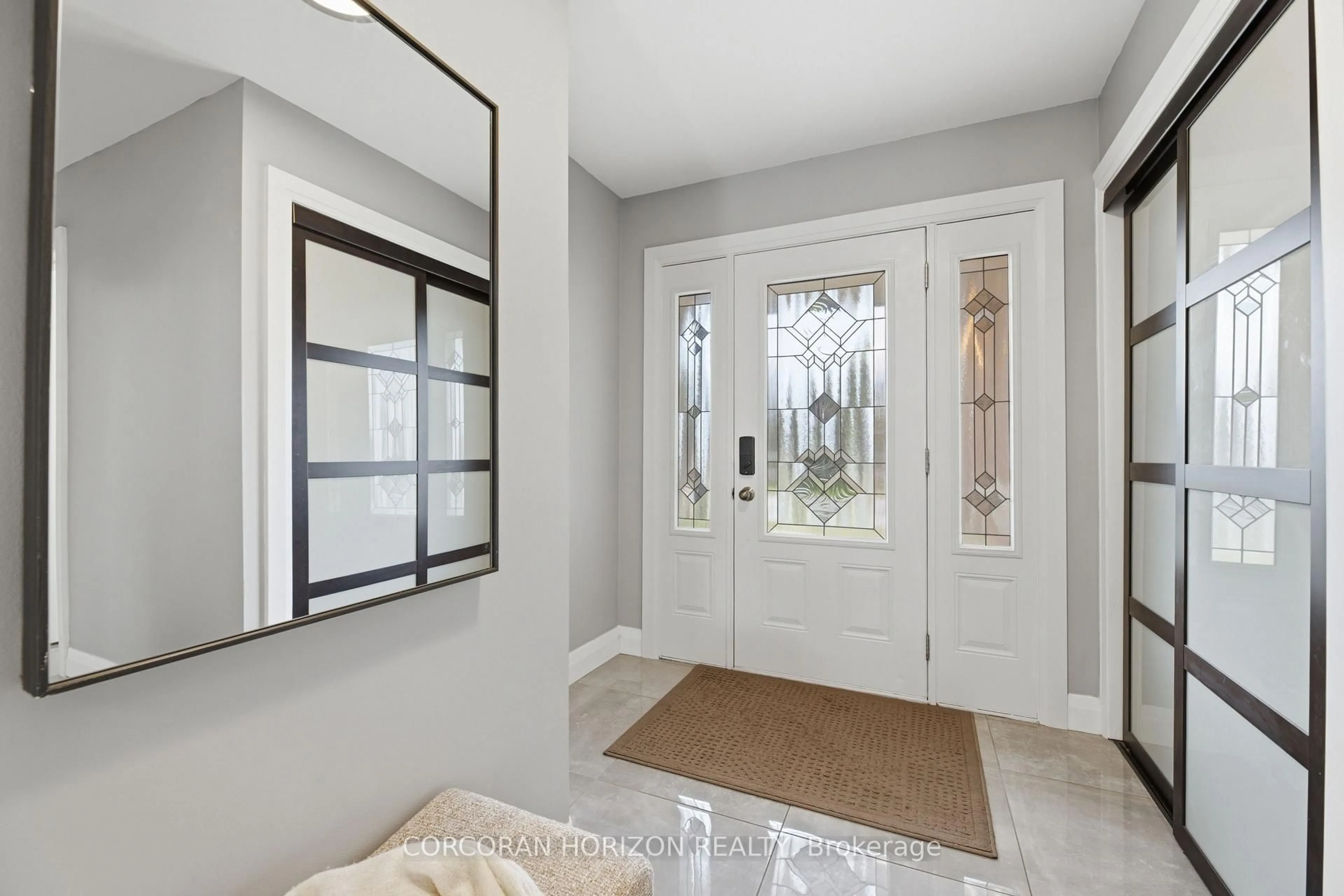 Indoor entryway for 350 Saginaw Pkwy, Cambridge Ontario N1T 1R8