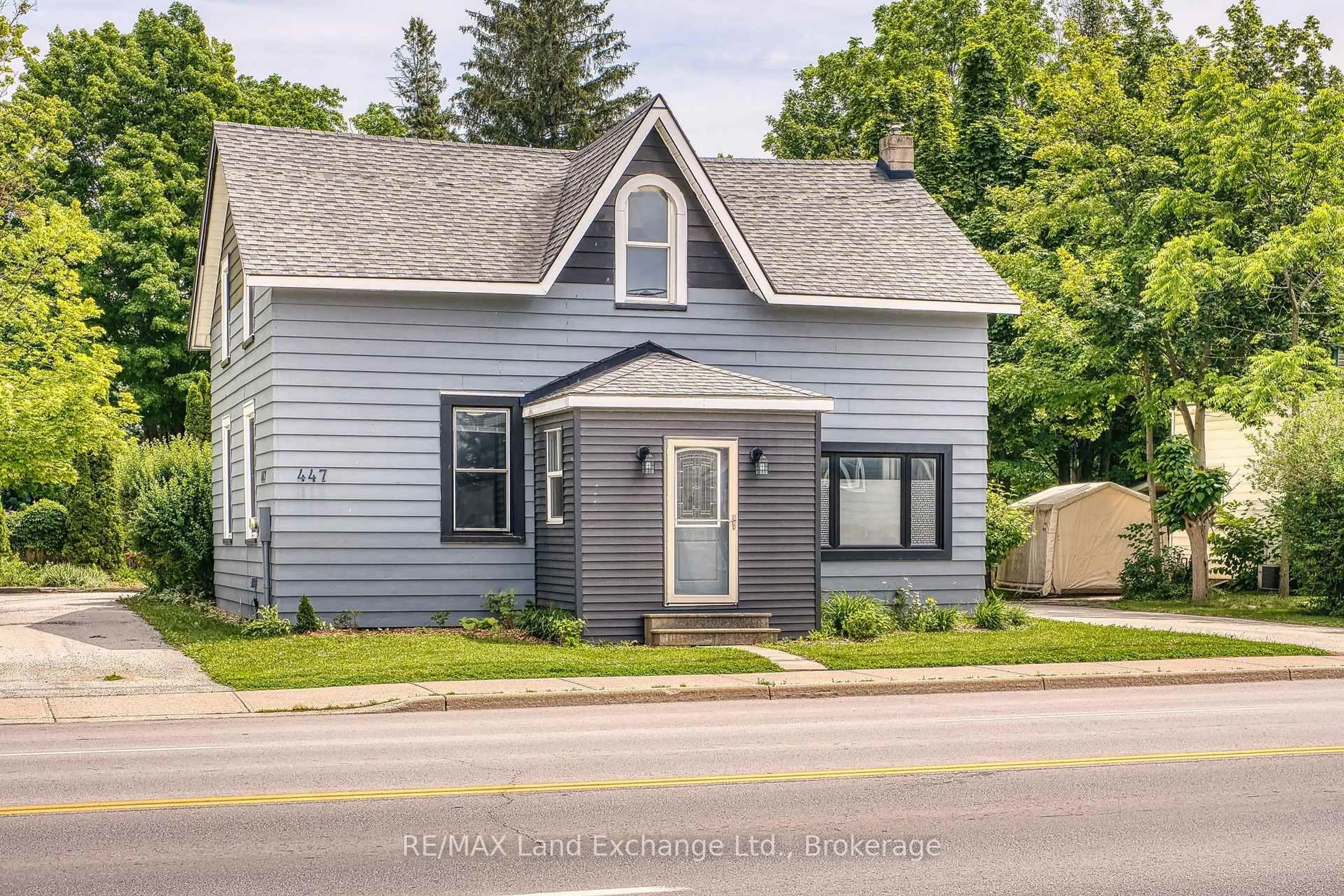 Home with vinyl exterior material, street for 447 Goderich St, Saugeen Shores Ontario N0H 2C4