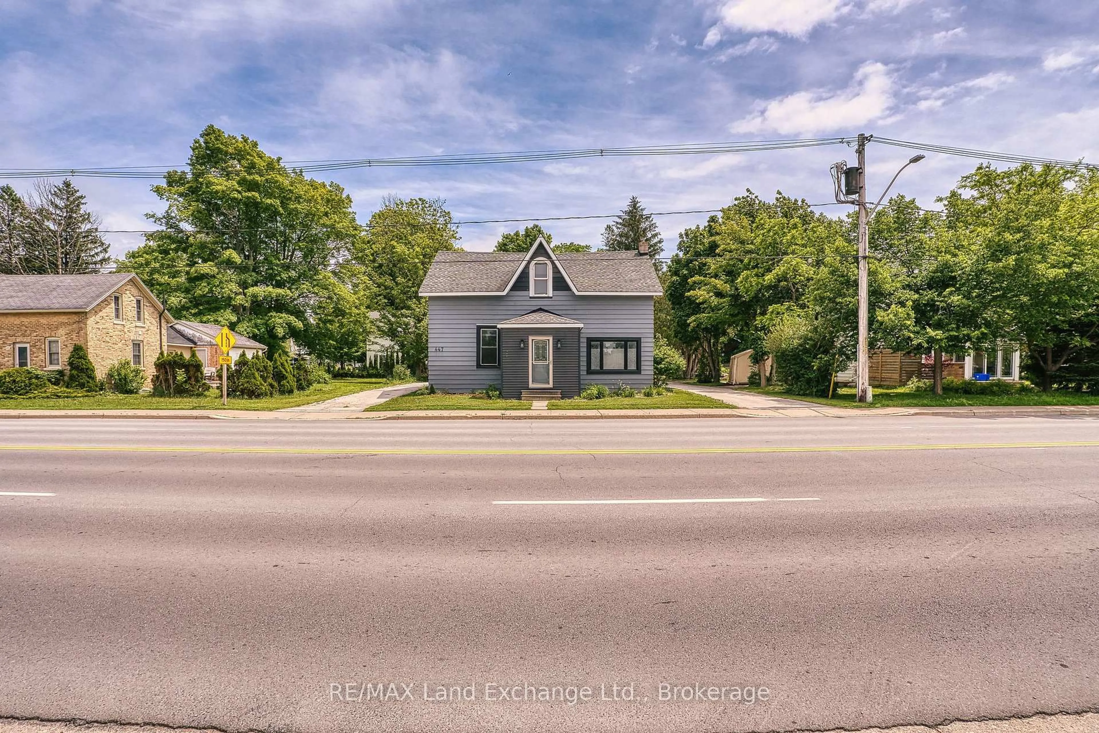 A pic from outside/outdoor area/front of a property/back of a property/a pic from drone, street for 447 Goderich St, Saugeen Shores Ontario N0H 2C4