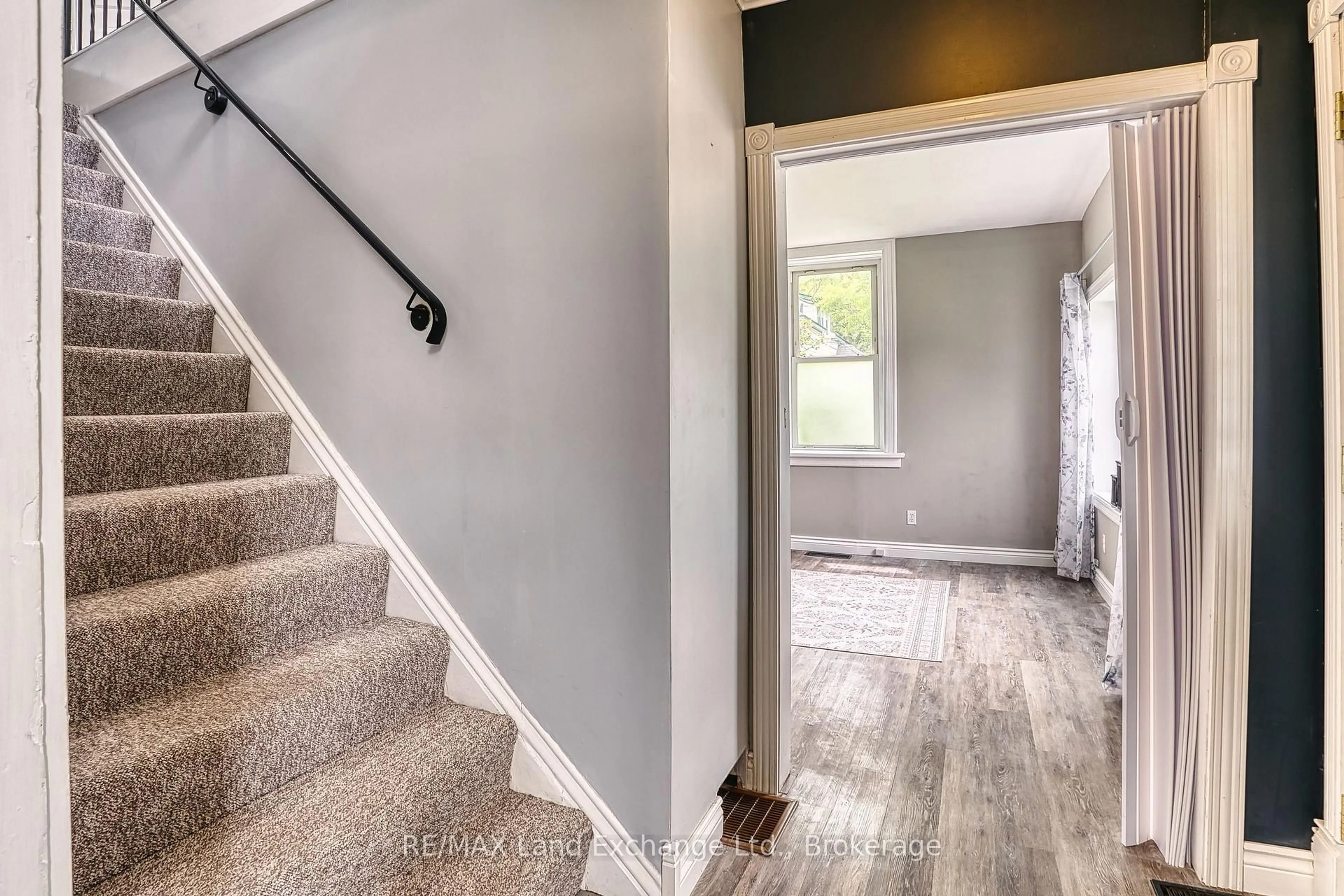 Indoor entryway for 447 Goderich St, Saugeen Shores Ontario N0H 2C4