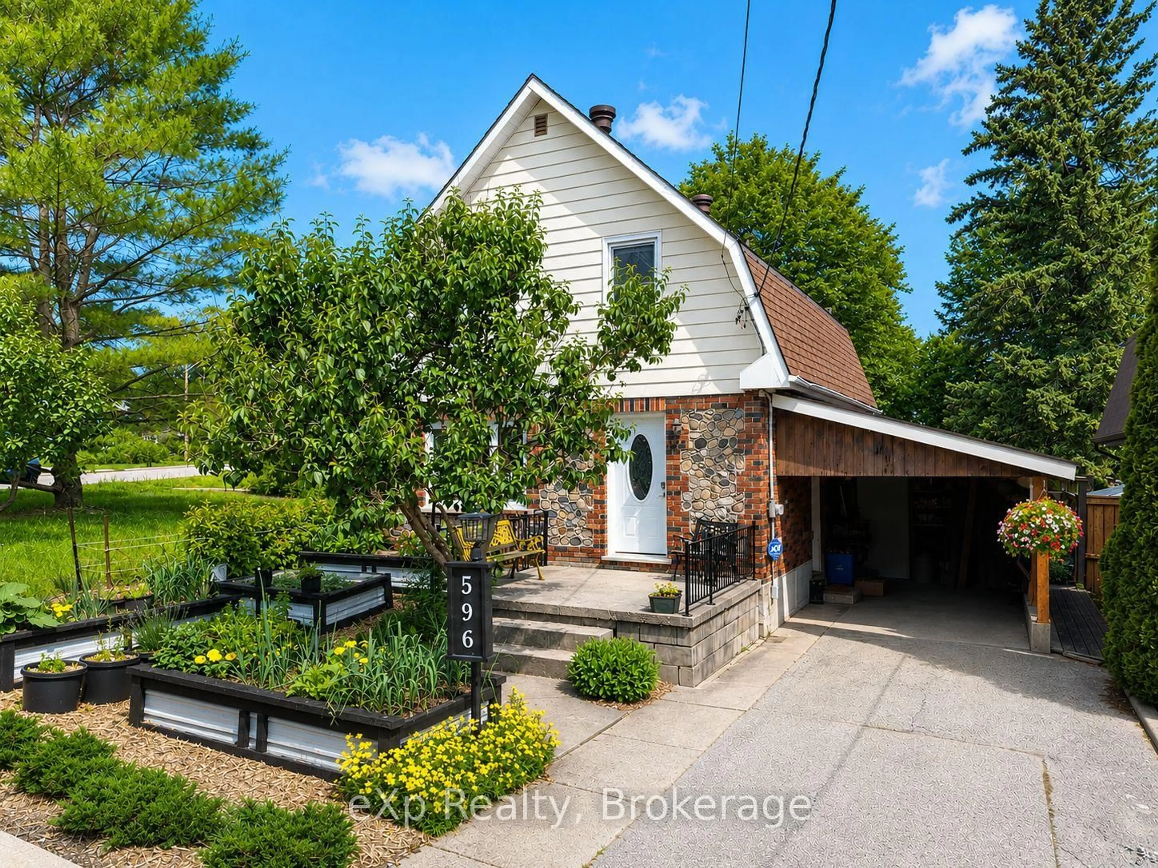 Home with brick exterior material, street for 596 13th A St, Owen Sound Ontario N4K 3X4