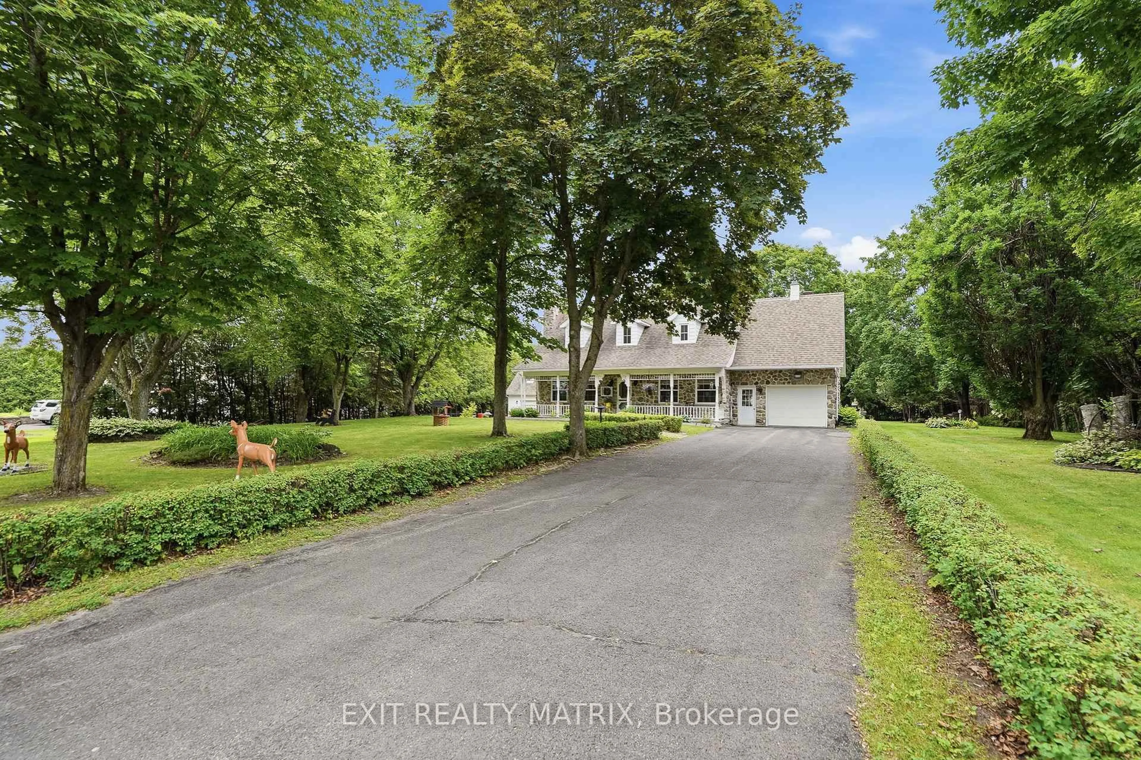 A pic from outside/outdoor area/front of a property/back of a property/a pic from drone, street for 20290 Kenyon Concession Rd 1 Concession, North Glengarry Ontario K0C 1A0