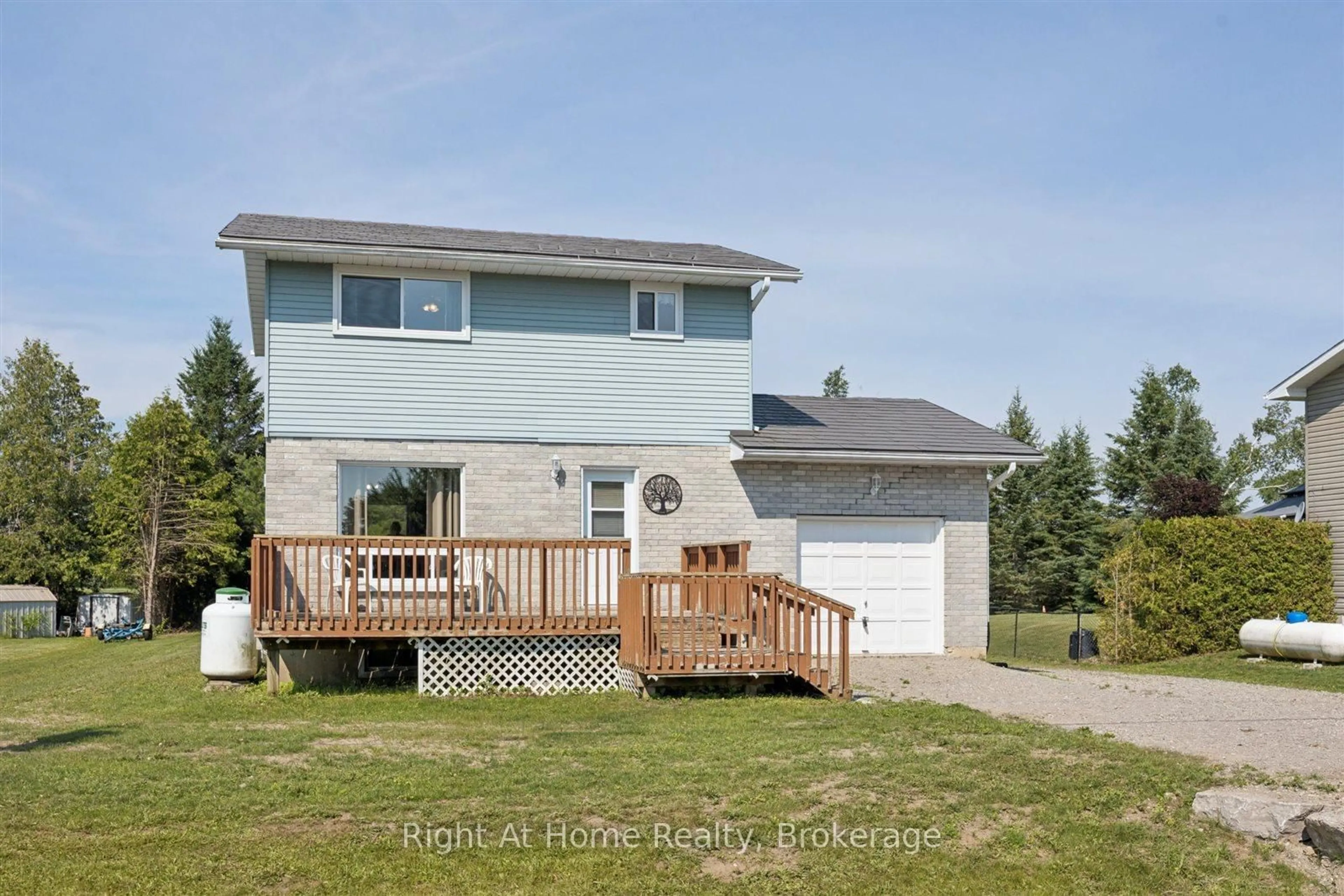 Home with vinyl exterior material, unknown for 38 Trent River Rd, Kawartha Lakes Ontario K0M 2T0
