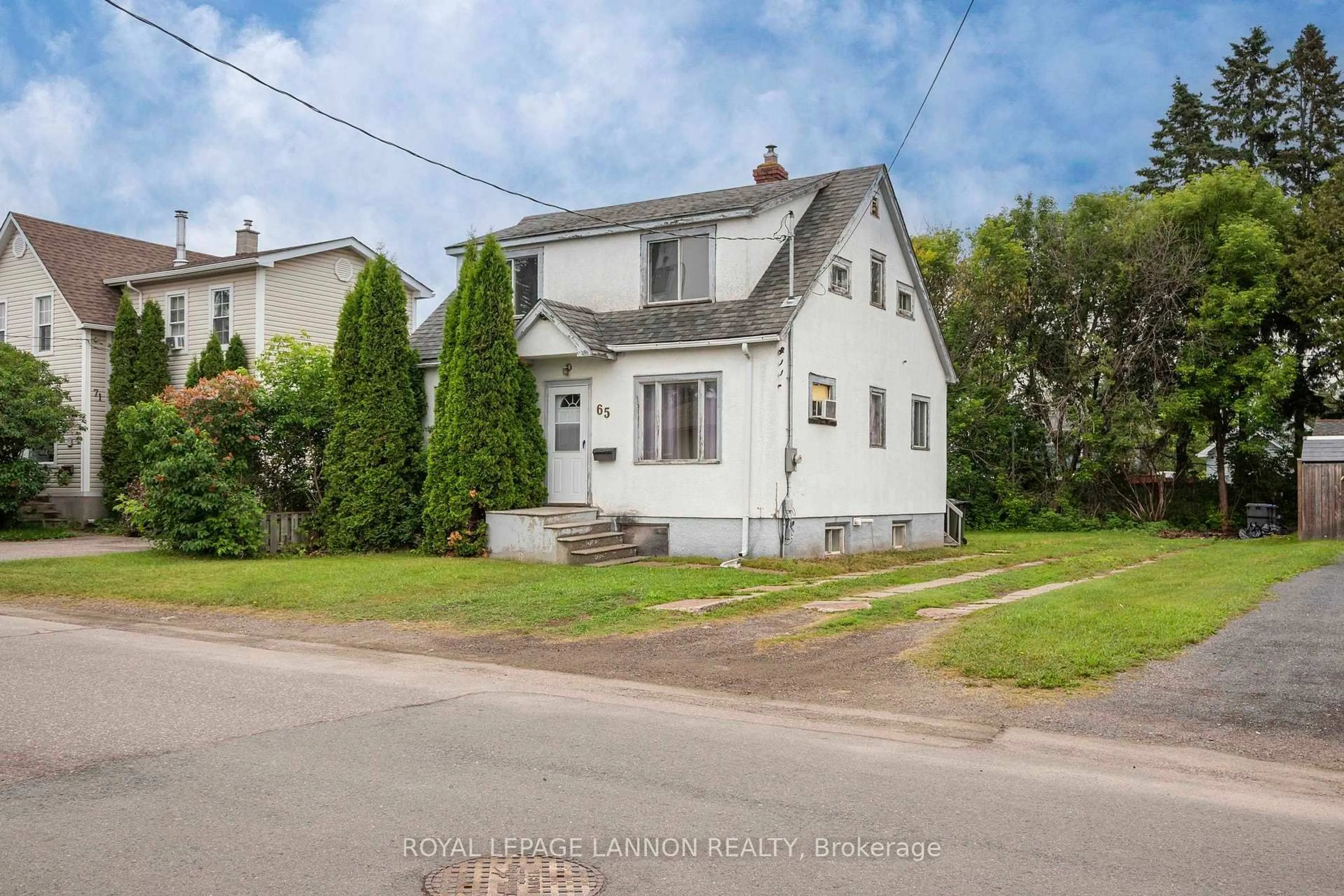 A pic from outside/outdoor area/front of a property/back of a property/a pic from drone, street for 65 Kenogami Ave. N., Thunder Bay Ontario P7A 6C8