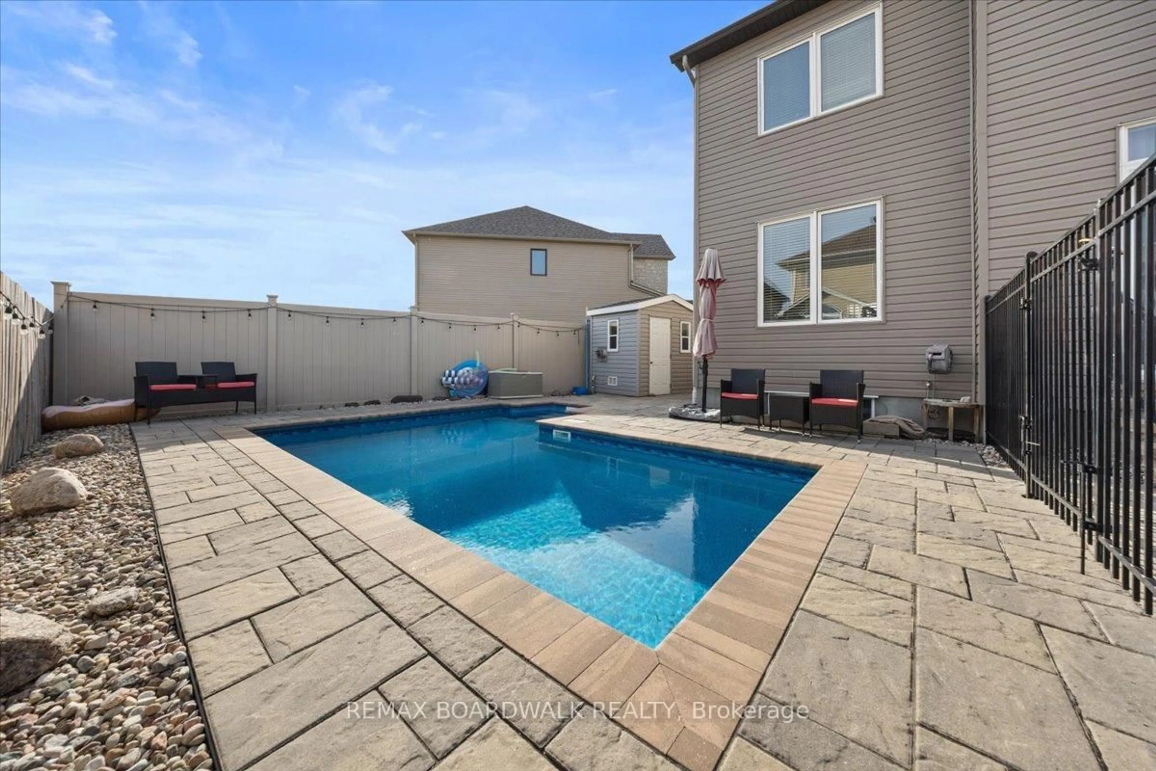 Pool for 623 Capuchon Way, Ottawa Ontario K4A 0W2