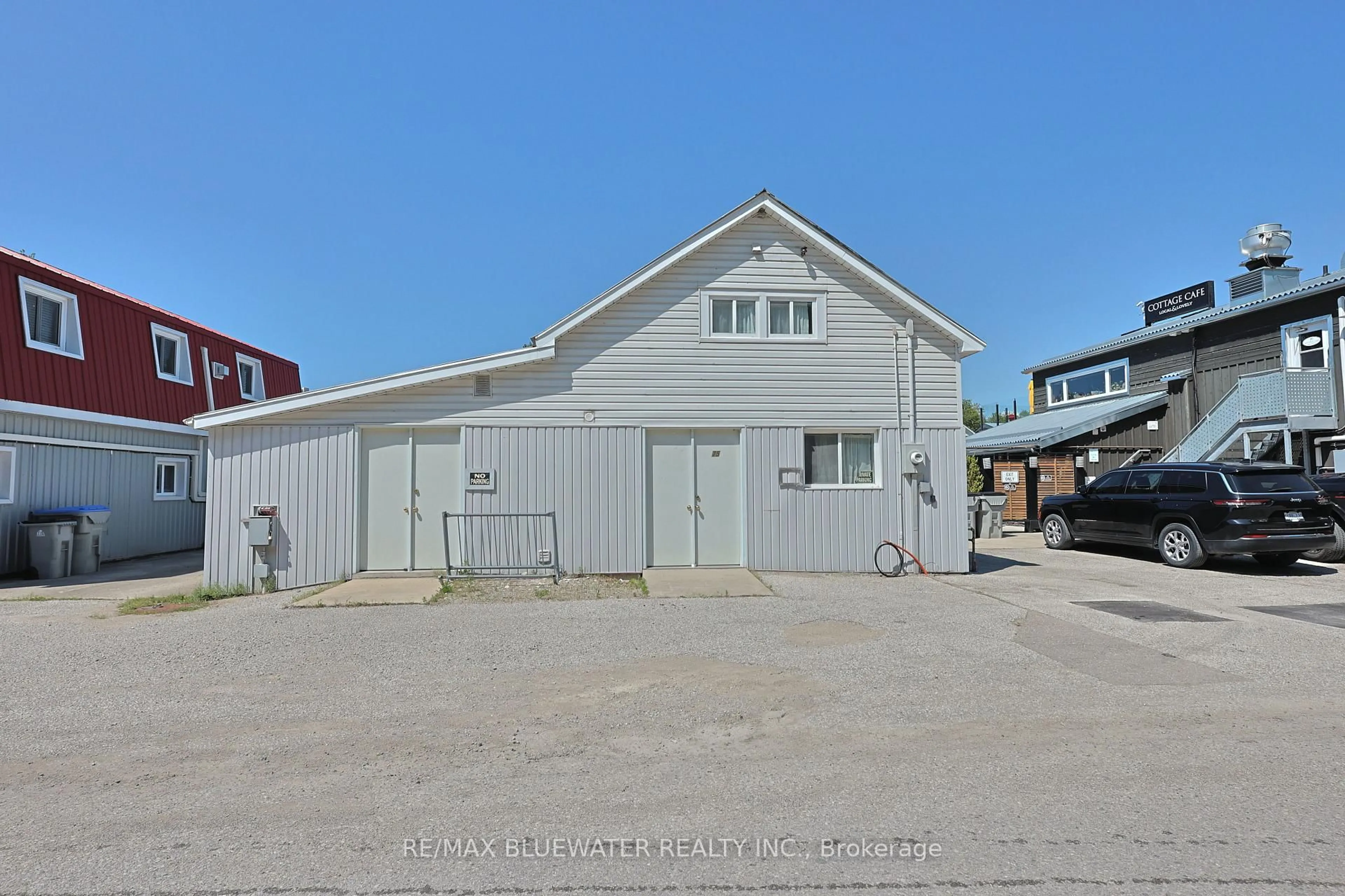 Indoor garage for 75 River Rd, Lambton Shores Ontario N0M 1T0