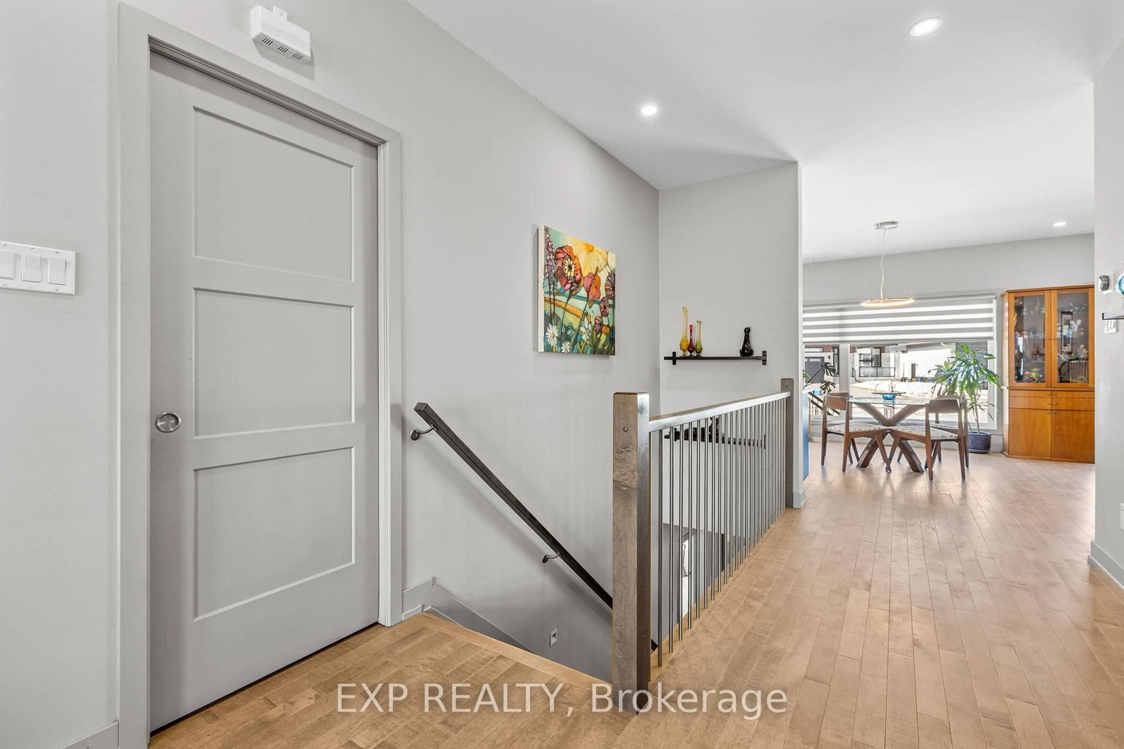 Indoor entryway for 281 Nature St, Casselman Ontario K0A 1M0