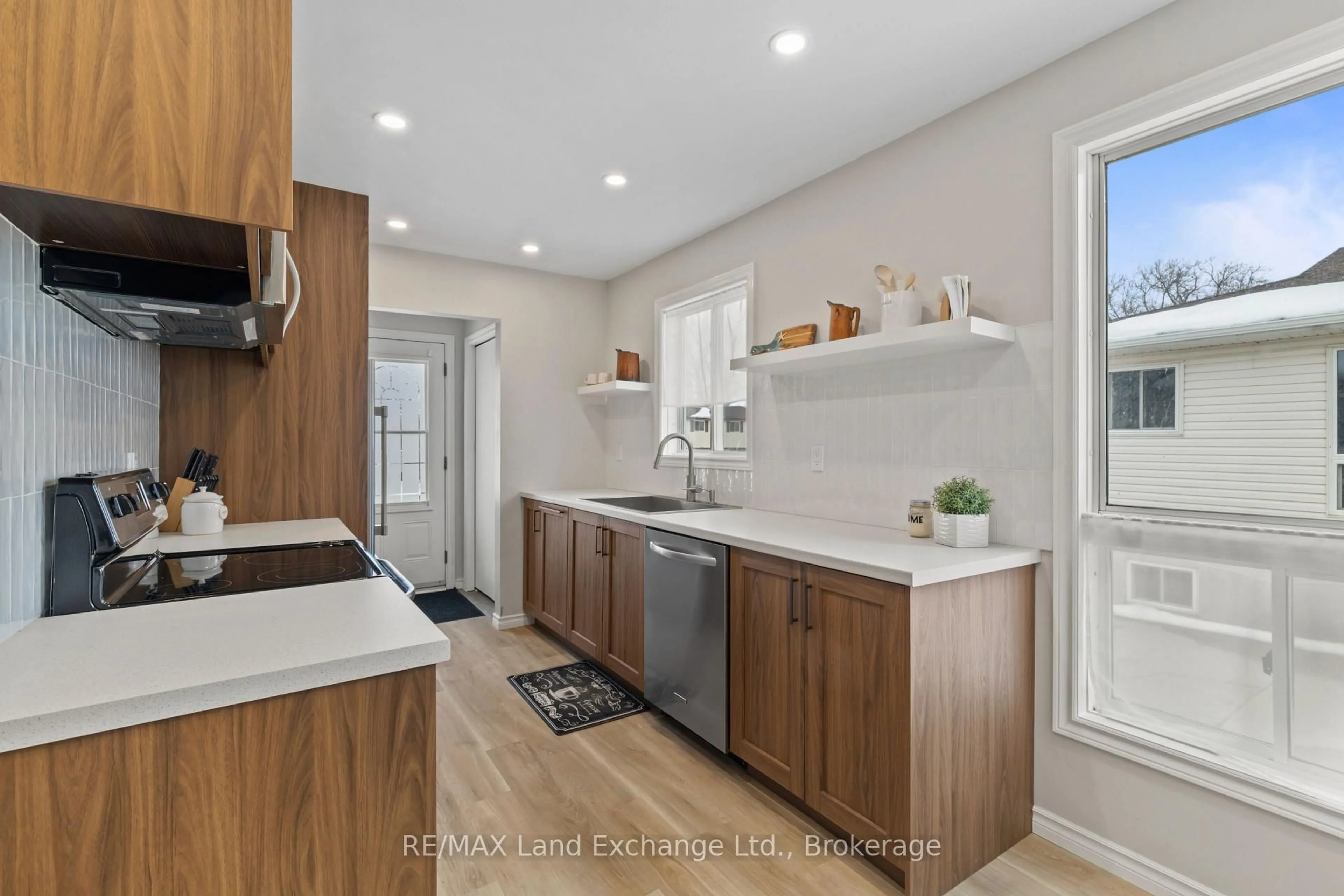 Open concept kitchen, ceramic/tile floor for 283 Bricker St, Saugeen Shores Ontario N0H 2C1