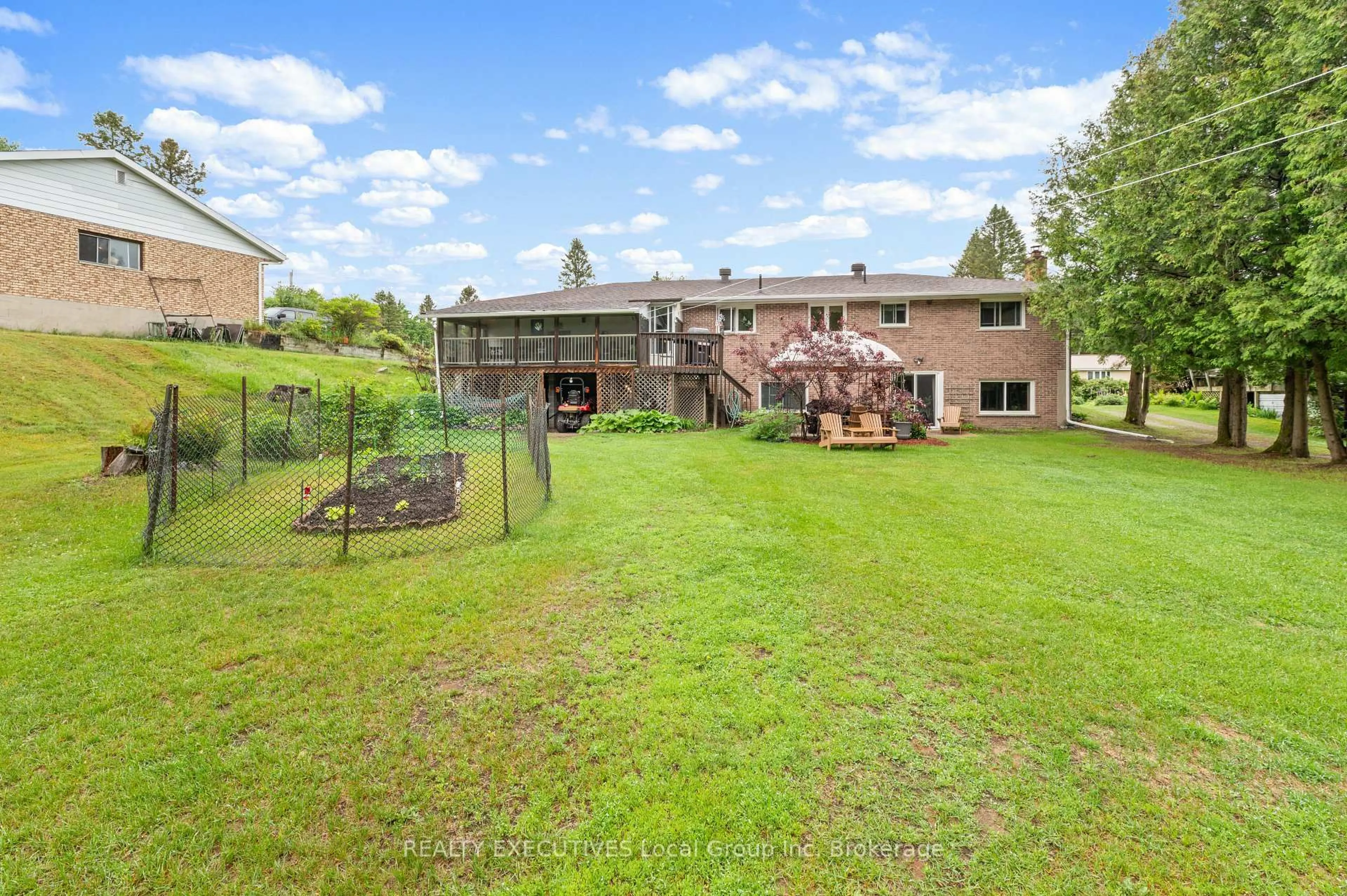 Patio, water/lake/river/ocean view for 1005 PINECREEK Rd, Callander Ontario P0H 1H0
