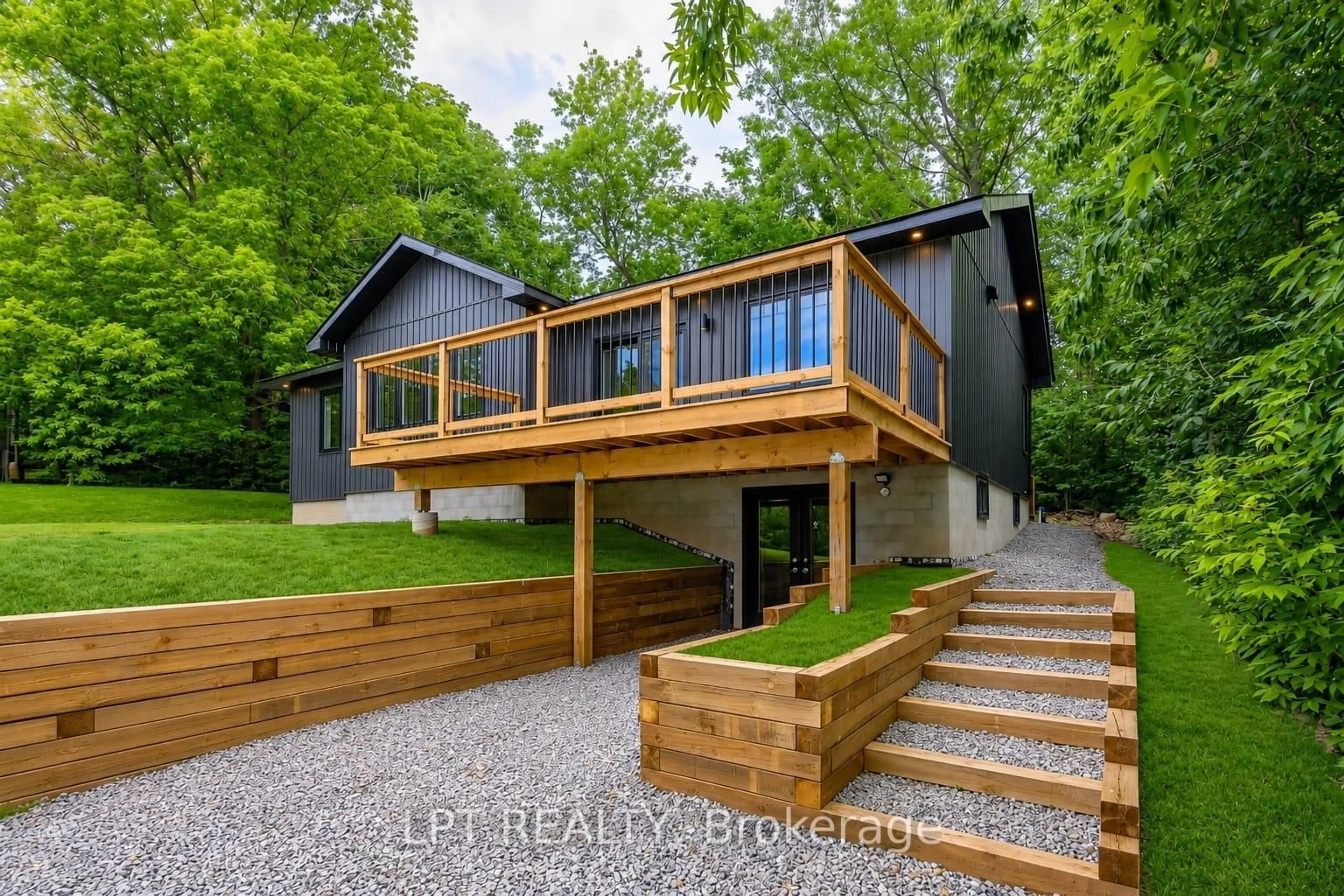 Home with vinyl exterior material, unknown for 29 Pavillion Rd, Kawartha Lakes Ontario K0M 1L0