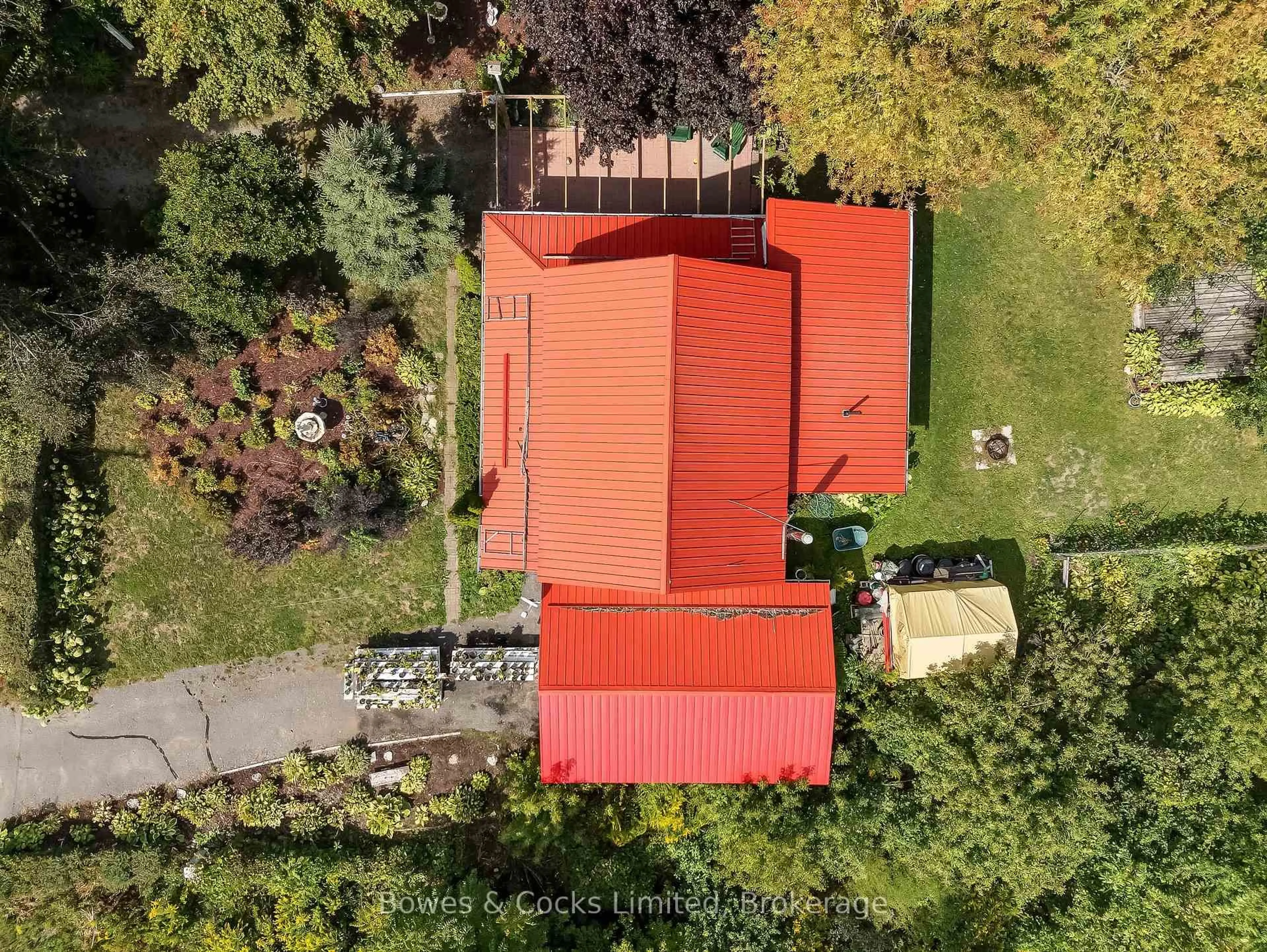 A pic from outside/outdoor area/front of a property/back of a property/a pic from drone, building for 40 Victoria St, Asphodel-Norwood Ontario K0L 2V0