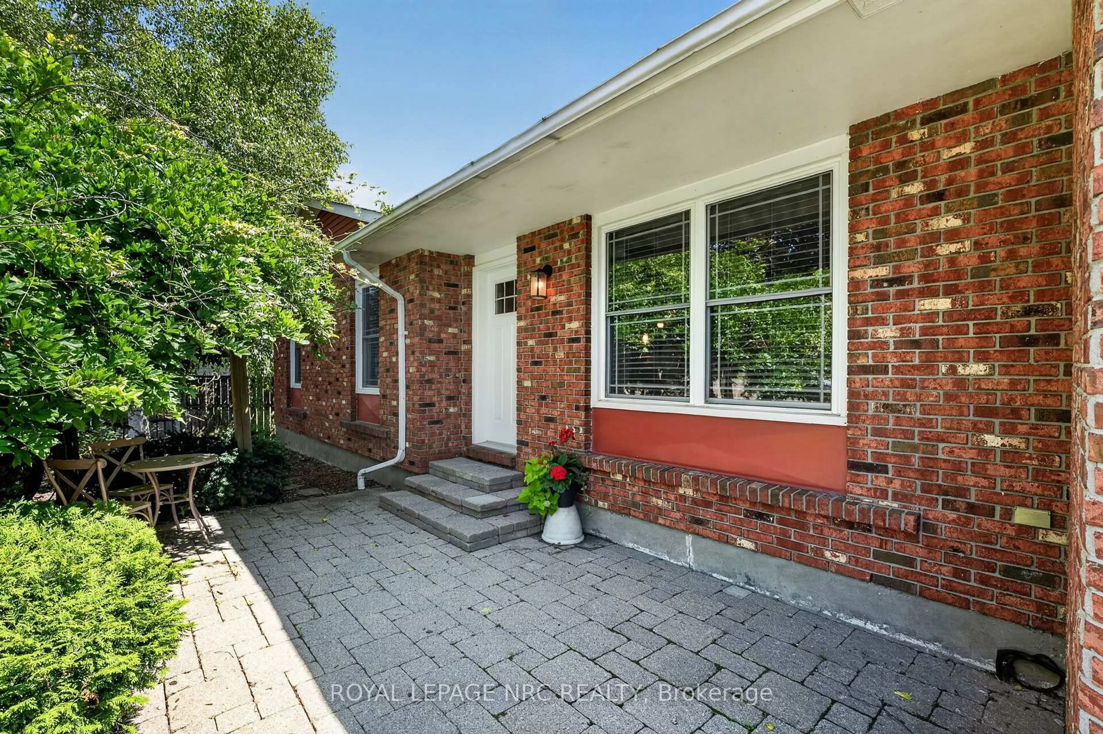 Home with brick exterior material, street for 3532 BLACK CREEK Rd, Fort Erie Ontario L0S 1S0