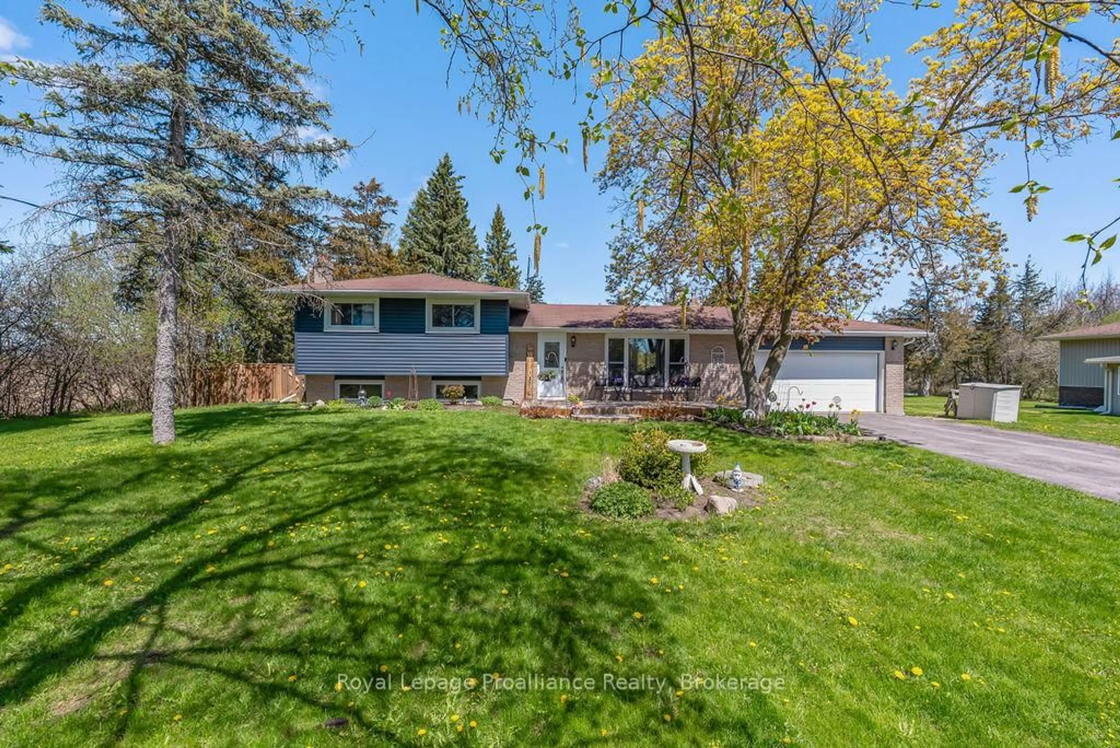 Home with vinyl exterior material, water/lake/river/ocean view for 202 Huntingwood Dr, Belleville Ontario K8N 4Z5