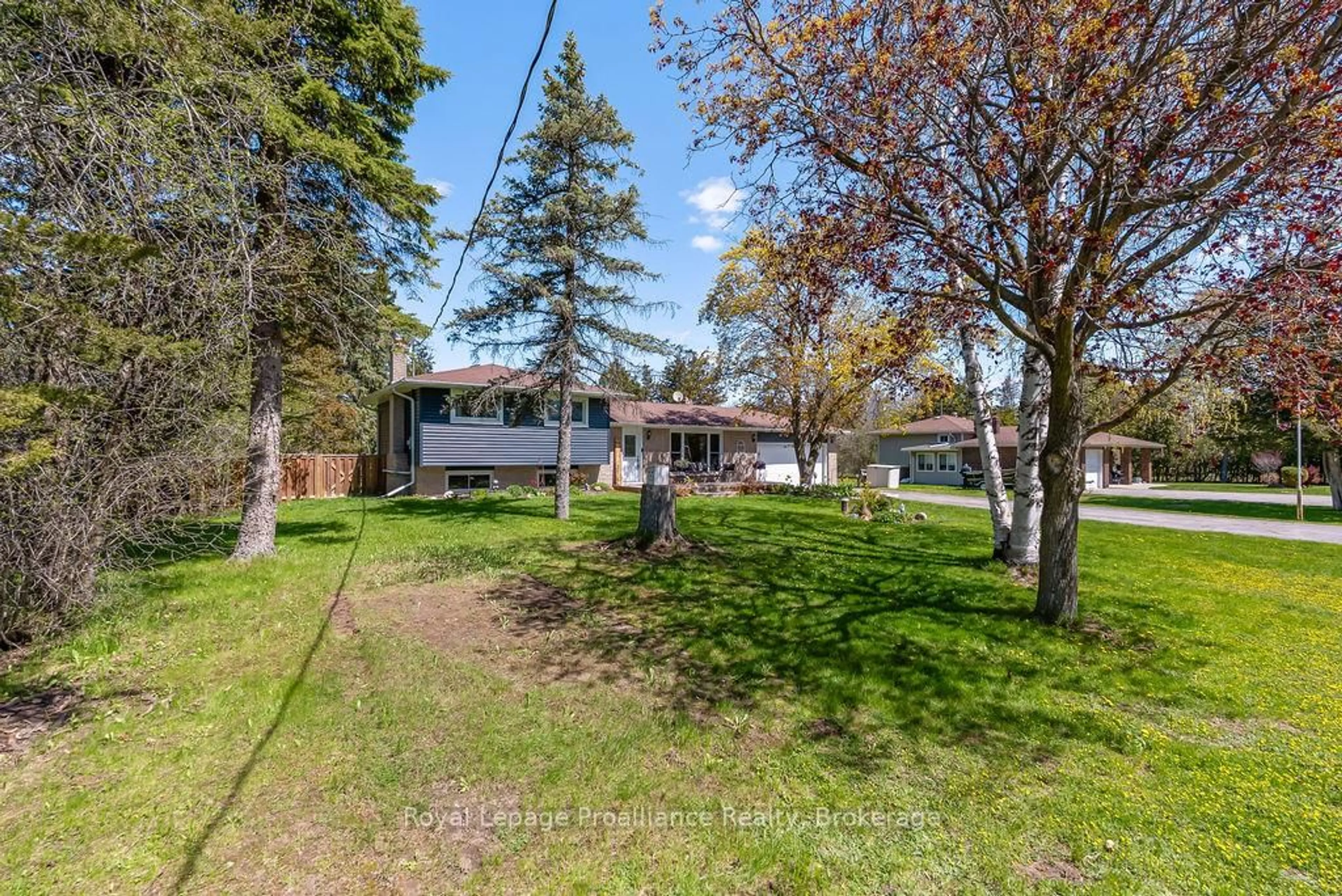 A pic from outside/outdoor area/front of a property/back of a property/a pic from drone, street for 202 Huntingwood Dr, Belleville Ontario K8N 4Z5