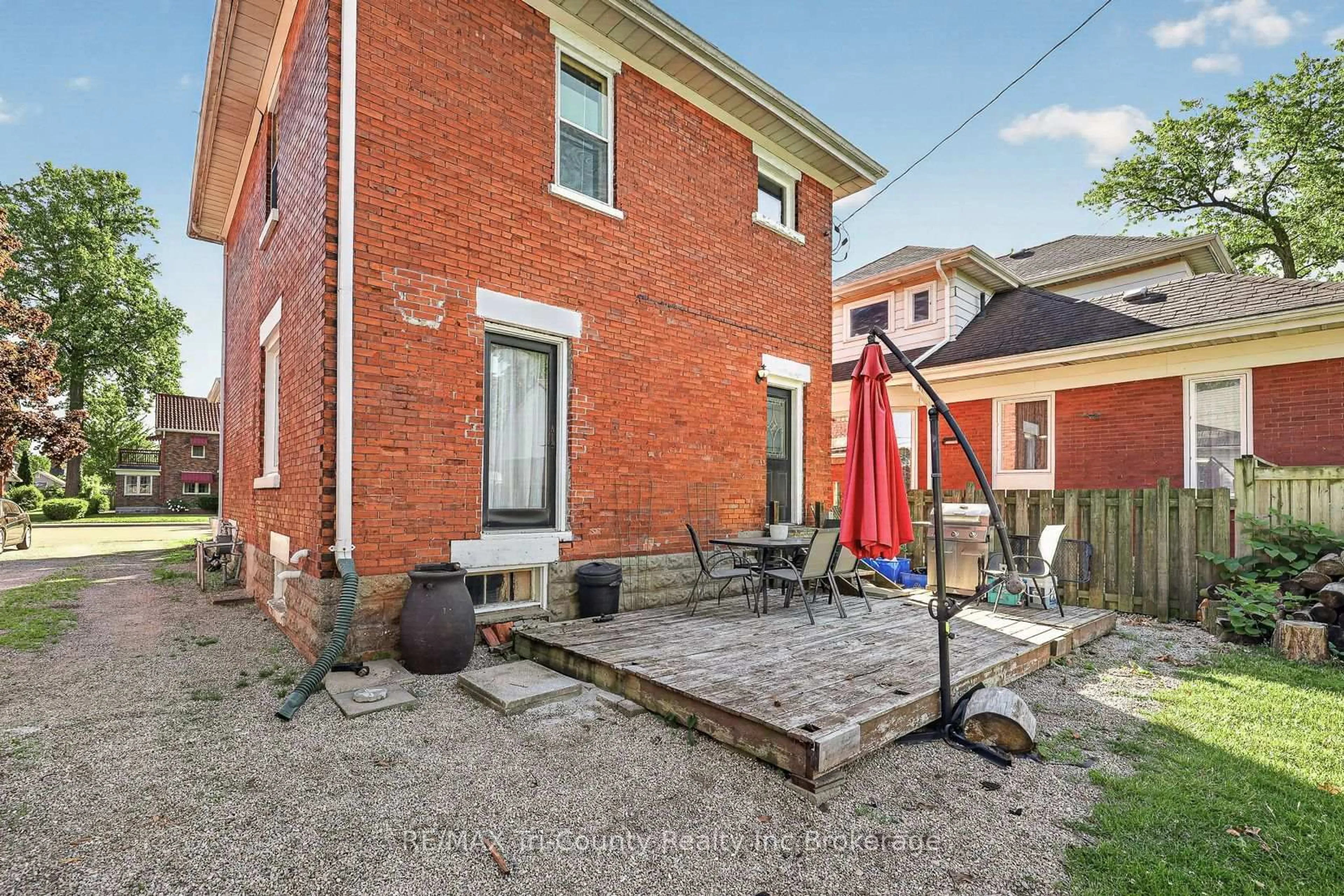 Unknown for 335 Broadway St, Tillsonburg Ontario N4G 3S4