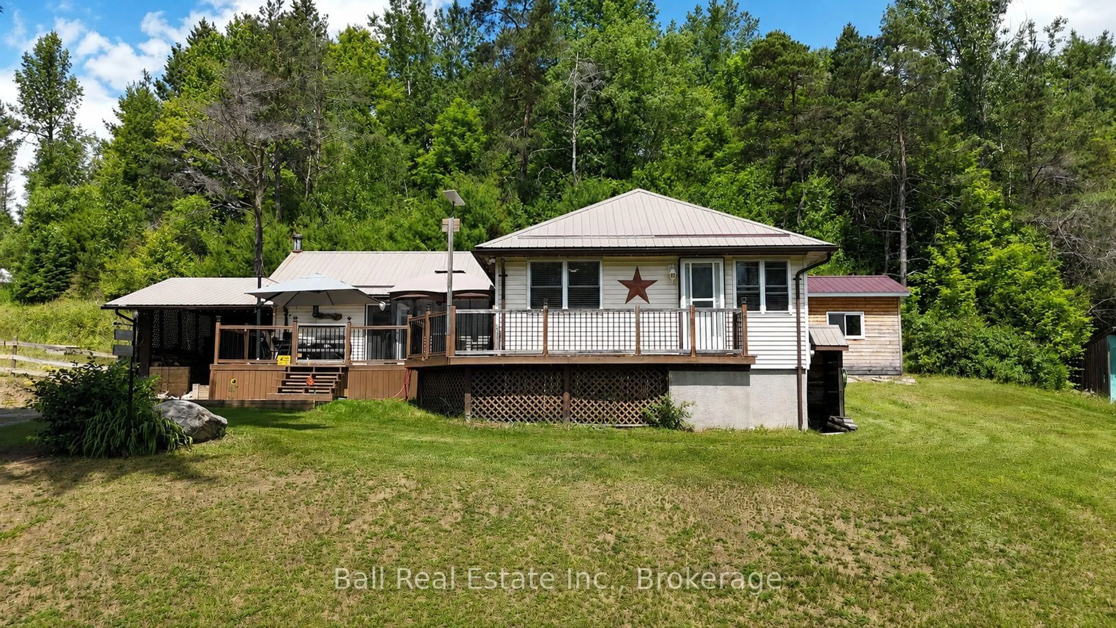 A pic from outside/outdoor area/front of a property/back of a property/a pic from drone, unknown for 1123 Harcourt Rd, Dysart et al Ontario K0L 1X0