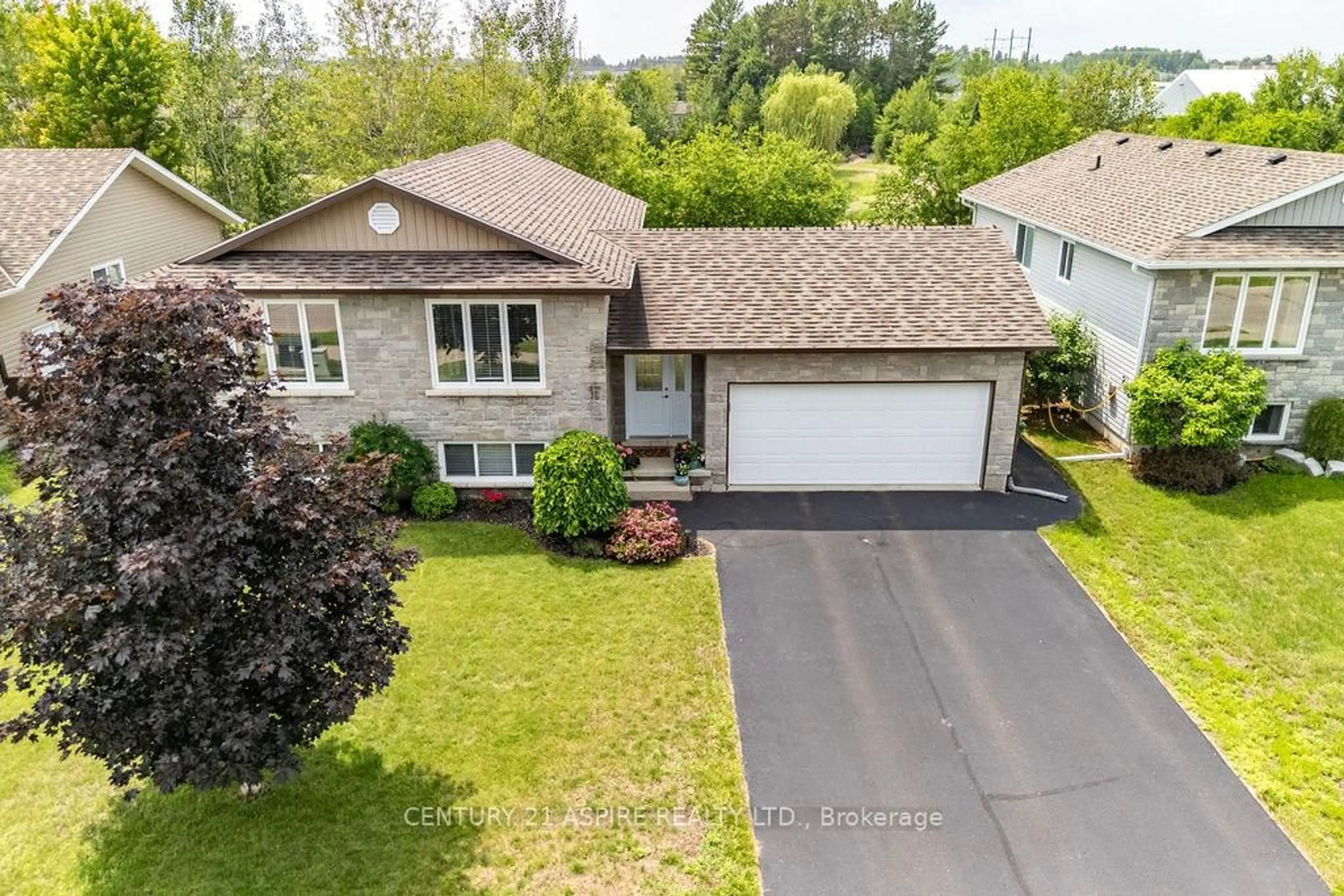 A pic from outside/outdoor area/front of a property/back of a property/a pic from drone, street for 23 Boulder Creek Tr, Petawawa Ontario K8H 0B2