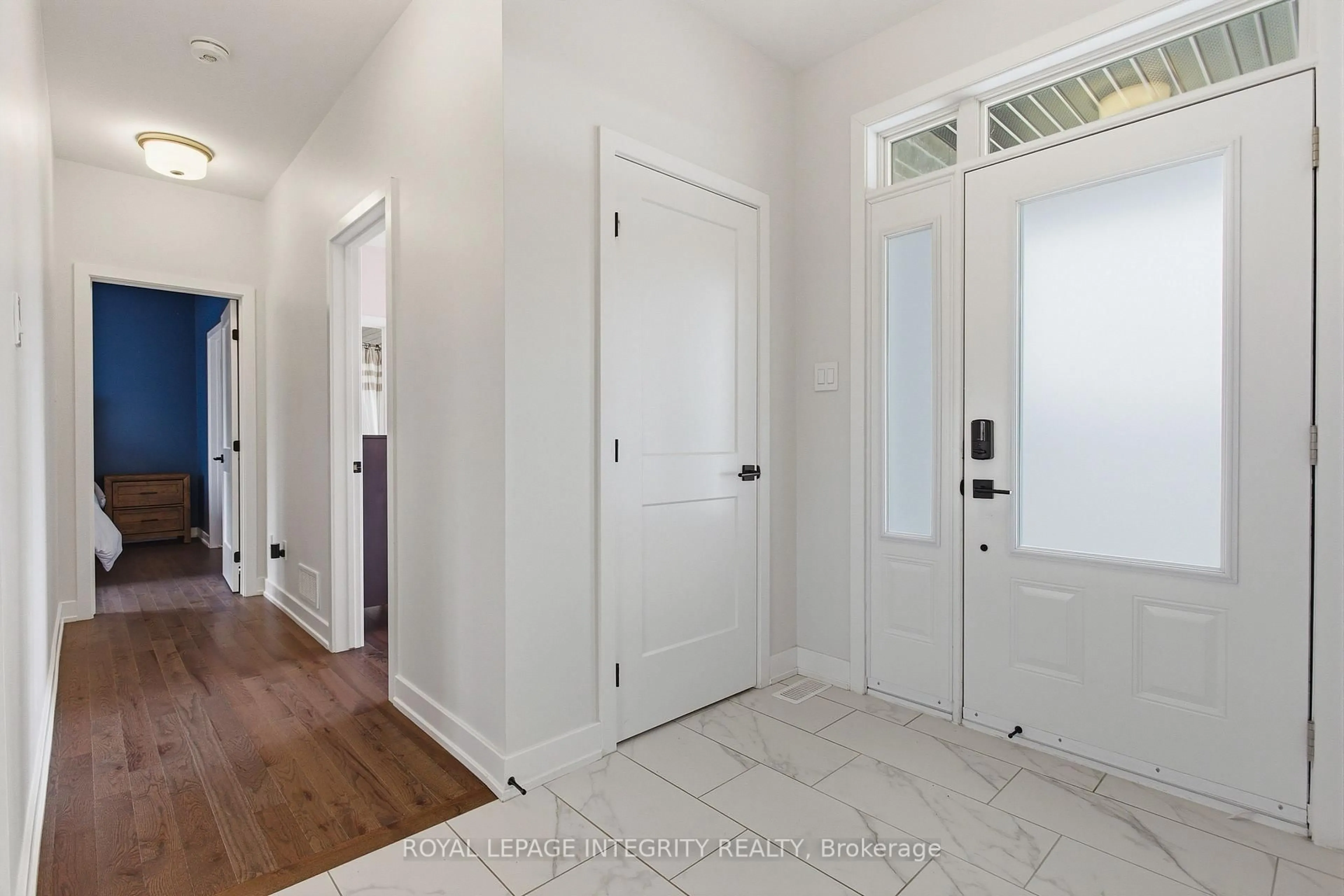Indoor entryway for 444 EJ's Lane, Smiths Falls Ontario K7A 4S7