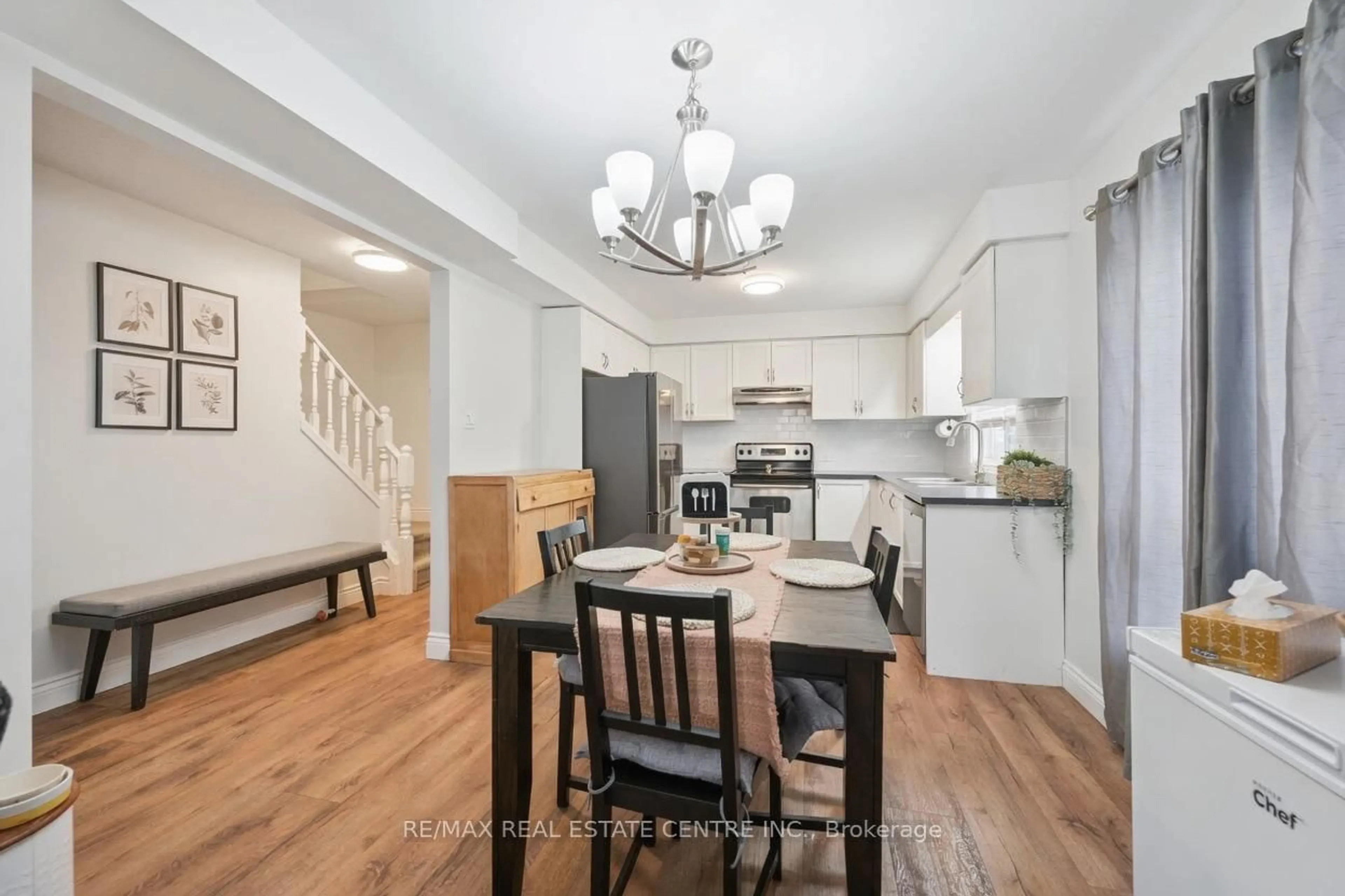 Open concept kitchen, unknown for 765 Angler Way, Waterloo Ontario N2K 4L7