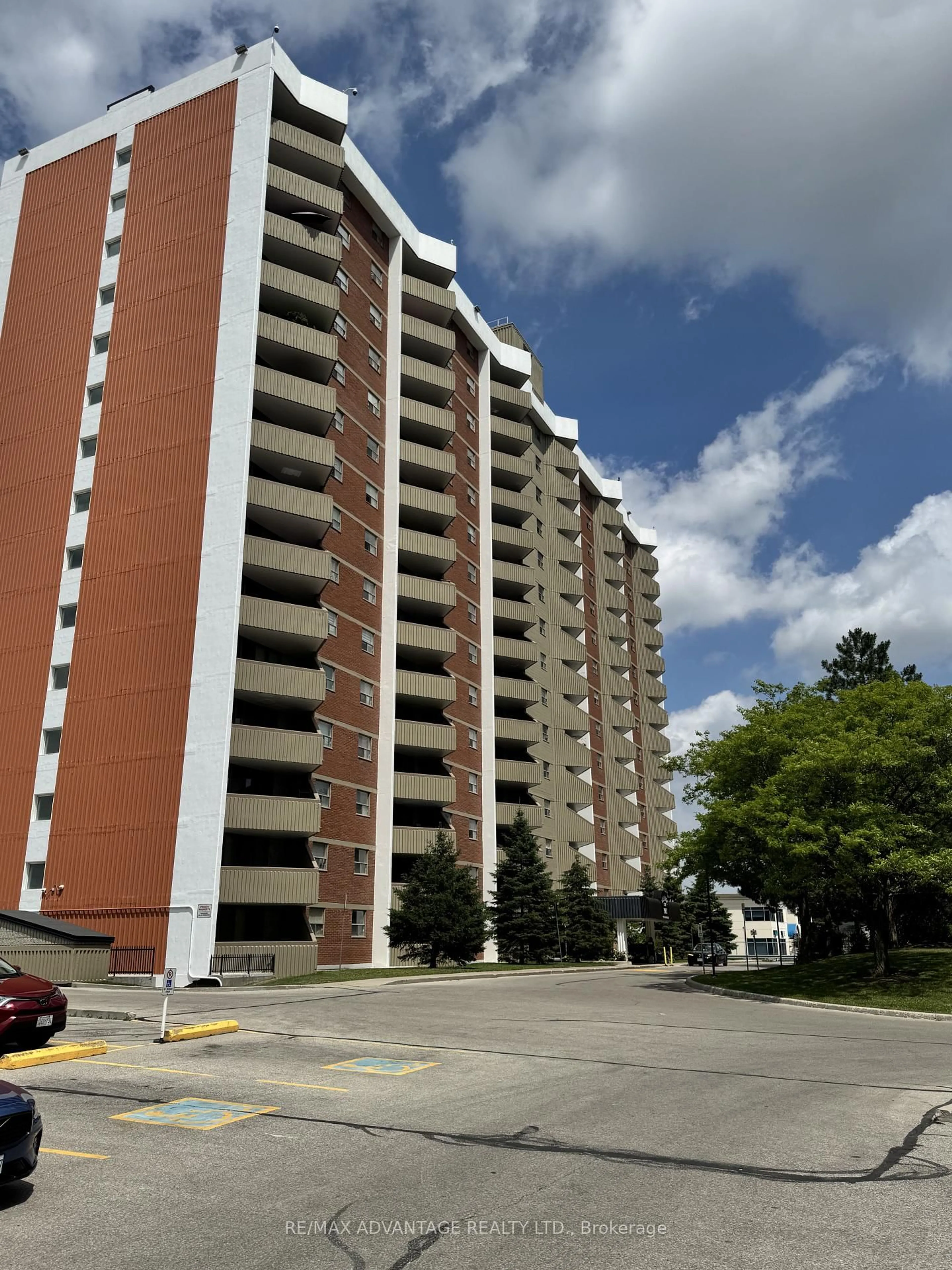 Unknown for 1103 Jalna Blvd #904, London South Ontario N6E 2S9
