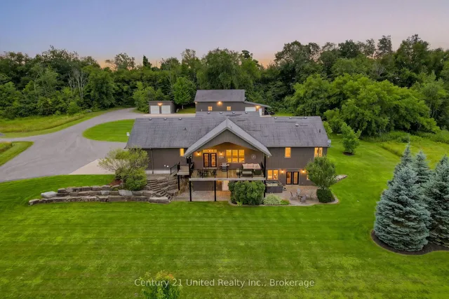 2300 Victoria Rd, Prince Edward County 5