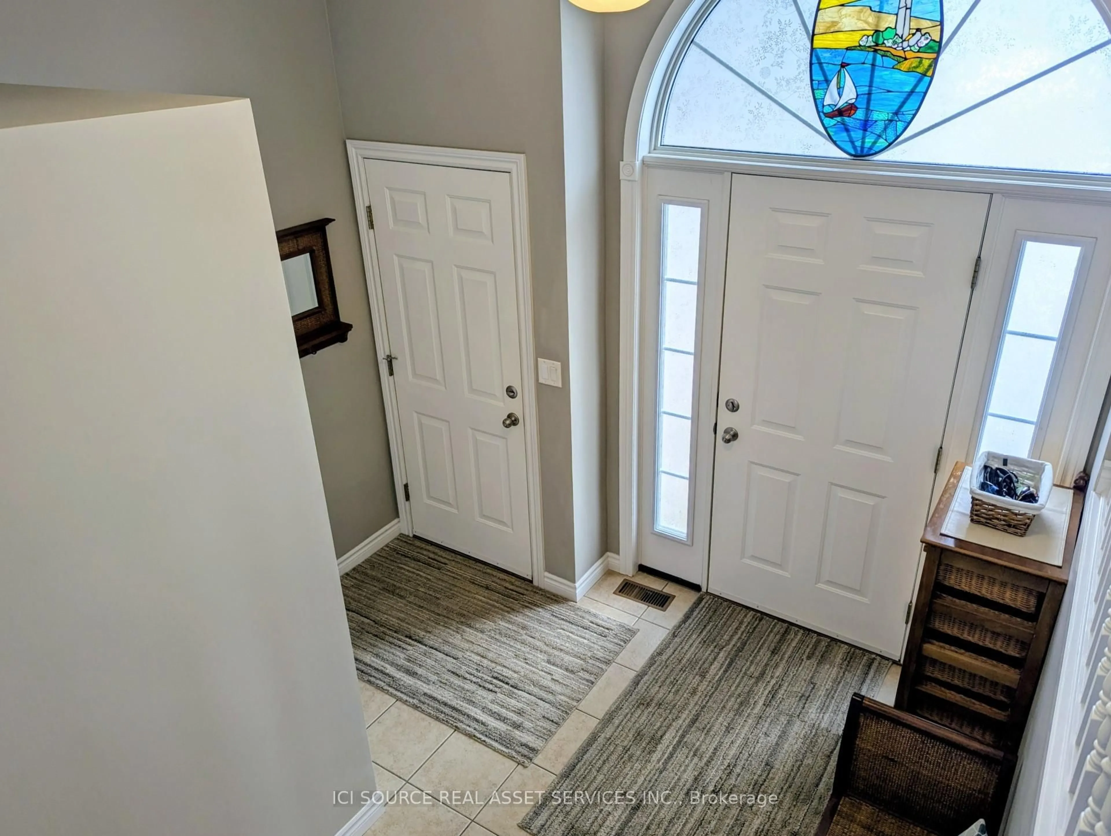 Indoor entryway for 483 Peirson Ave, Saugeen Shores Ontario N0H 2C1