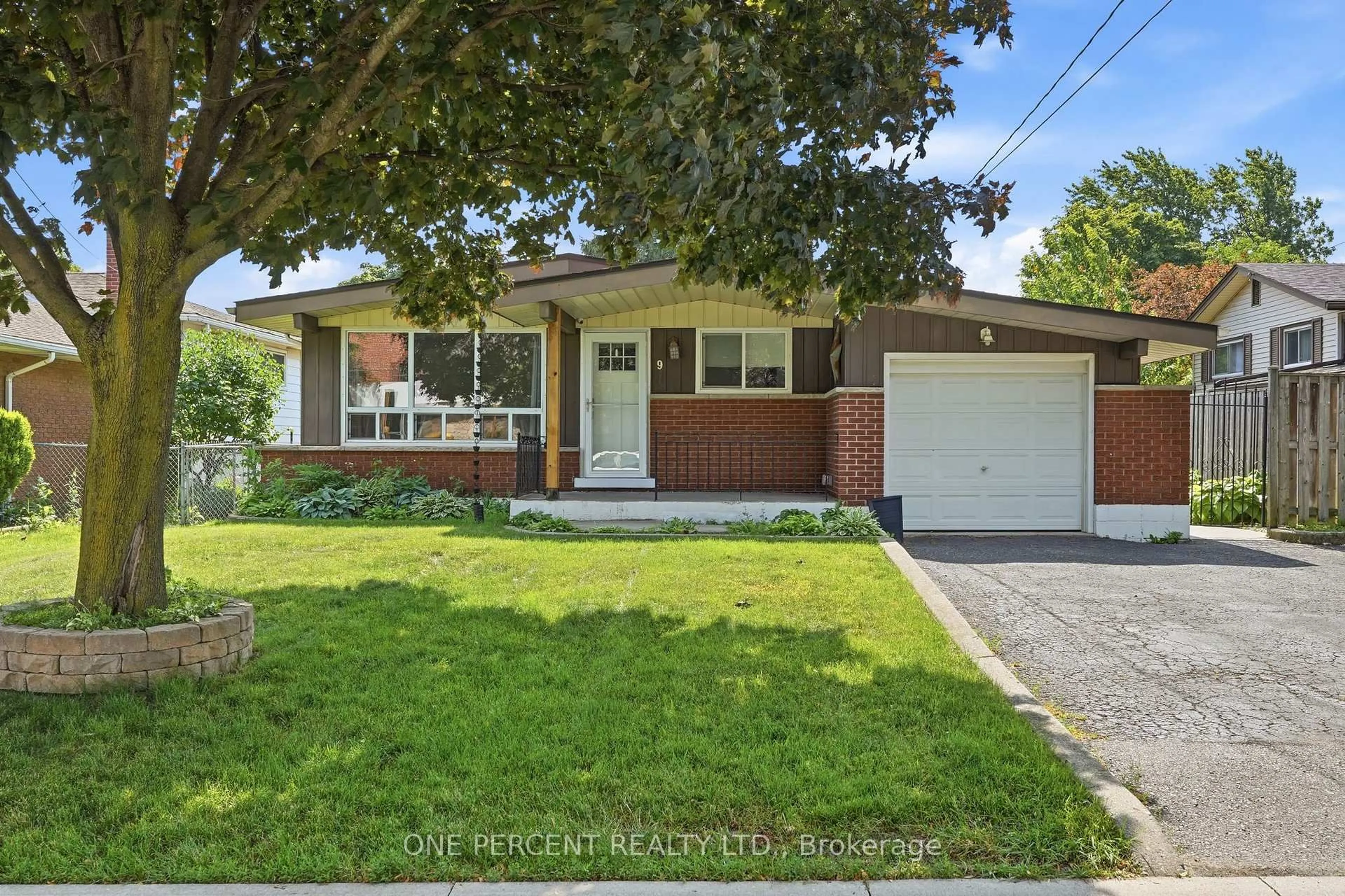 Home with brick exterior material, street for 9 Bishopsgate Ave, Hamilton Ontario L8V 3K3