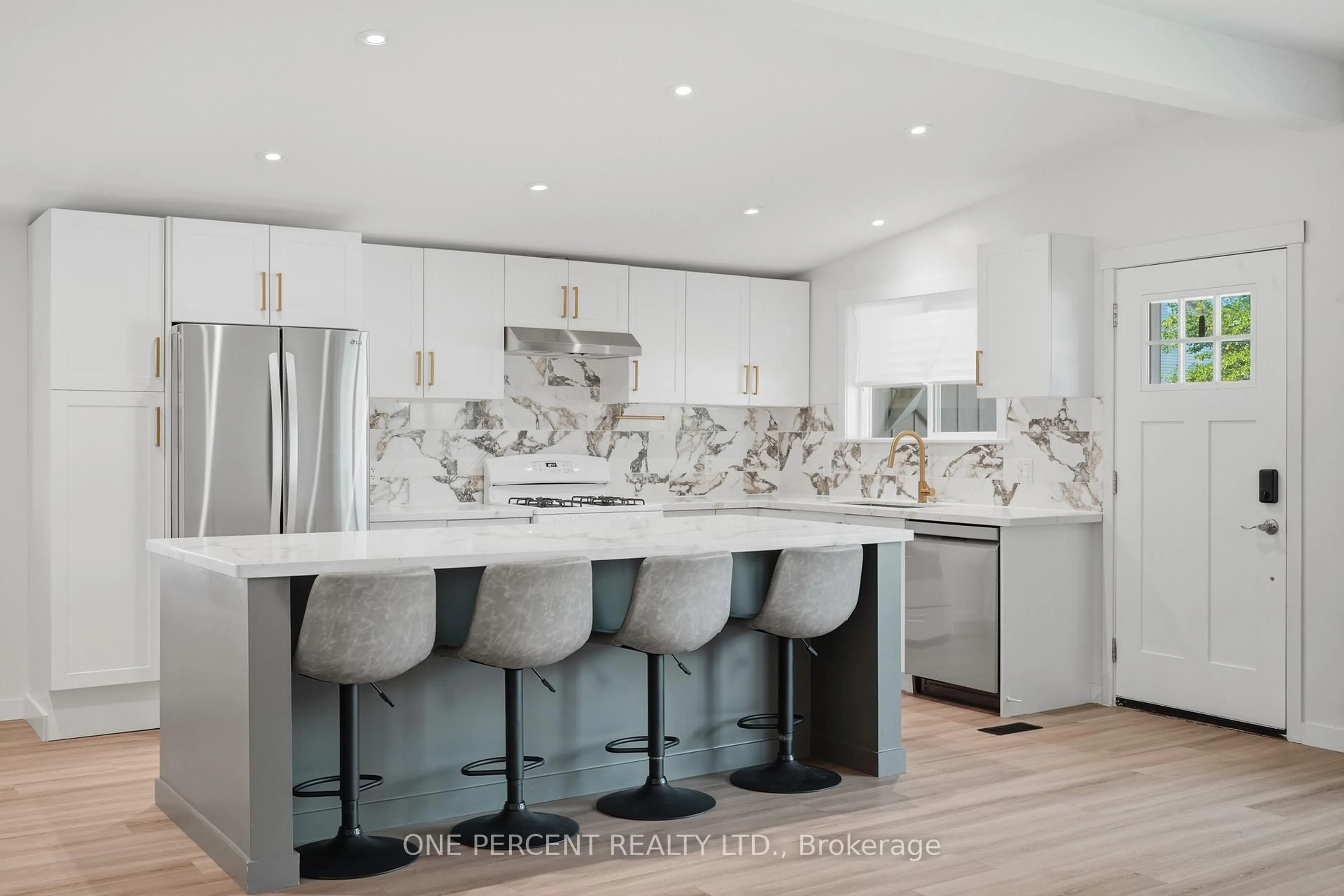 Contemporary kitchen, ceramic/tile floor for 9 Bishopsgate Ave, Hamilton Ontario L8V 3K3