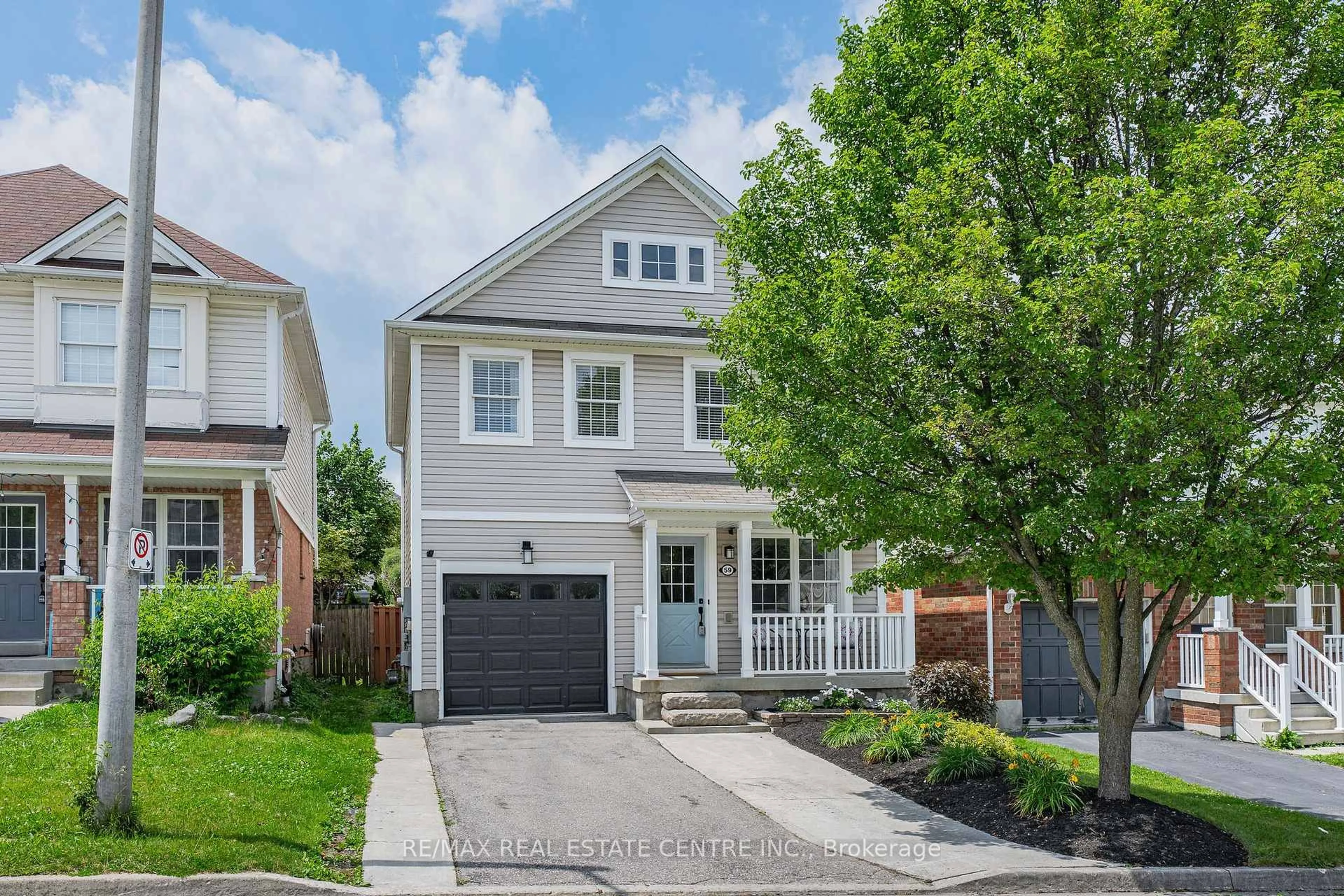 Home with brick exterior material, street for 59 Yeaman Dr, Cambridge Ontario N1P 1J6