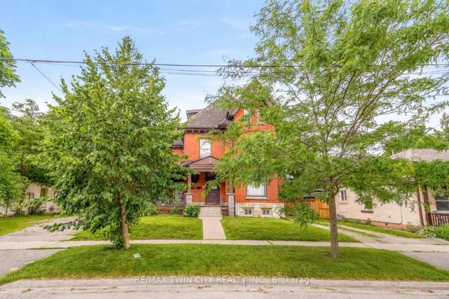 171 Nelson St, Brantford 3