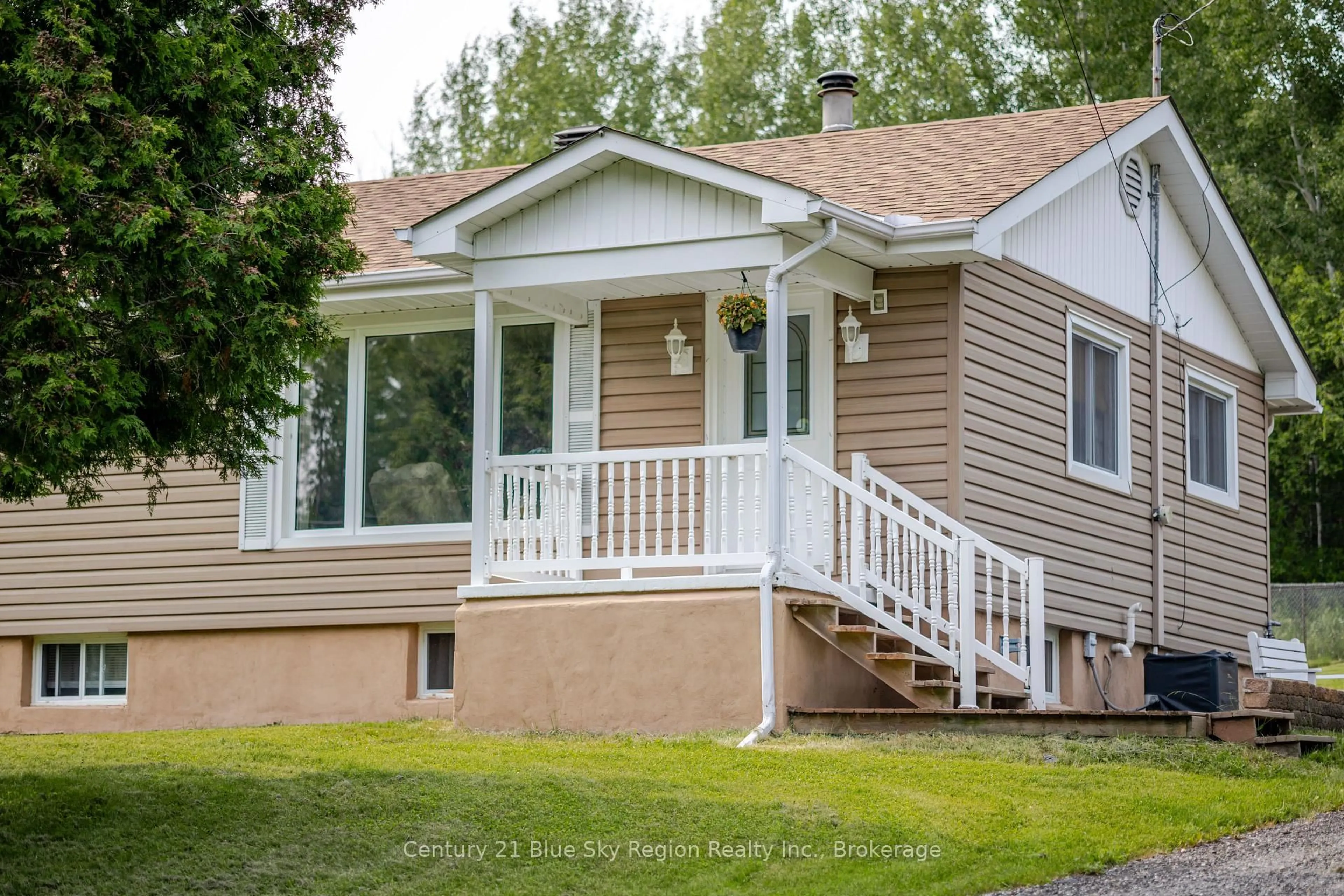 Home with vinyl exterior material, unknown for 221 Big Moose Rd, East Ferris Ontario P0H 1K0