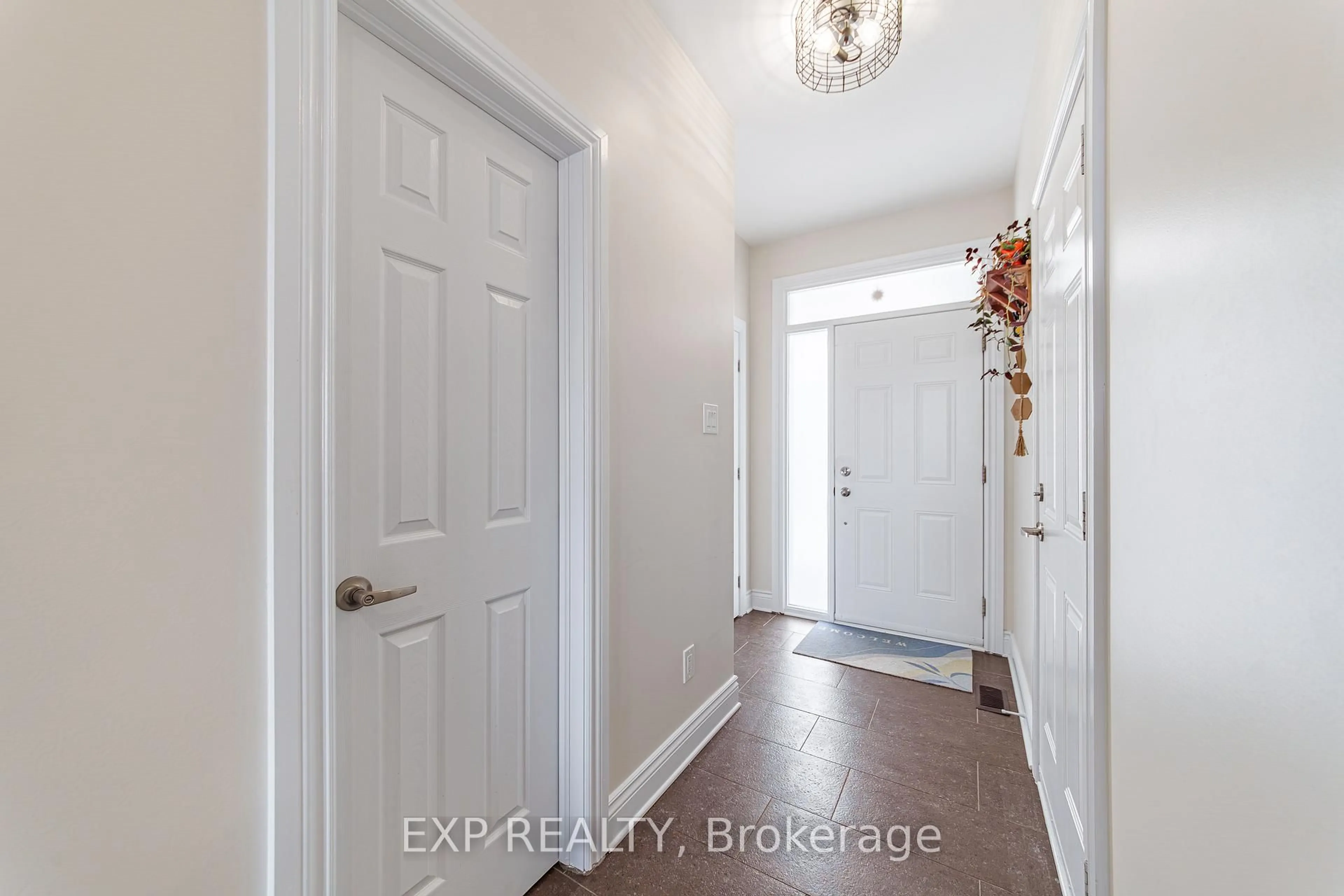 Indoor entryway for 106 Bert Hall St, Arnprior Ontario K7S 0G9