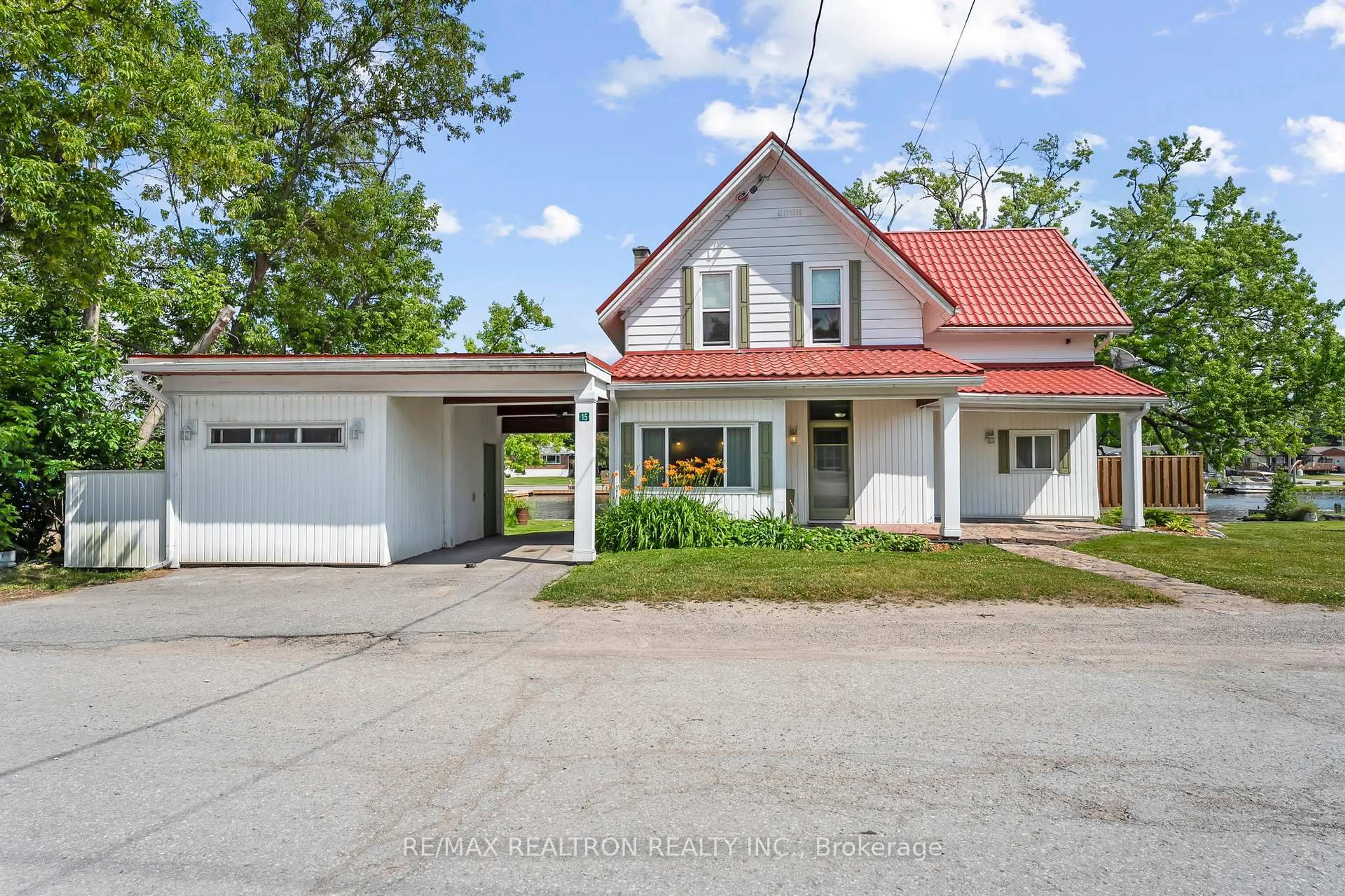 A pic from outside/outdoor area/front of a property/back of a property/a pic from drone, street for 15 North Water St, Kawartha Lakes Ontario K0M 1K0