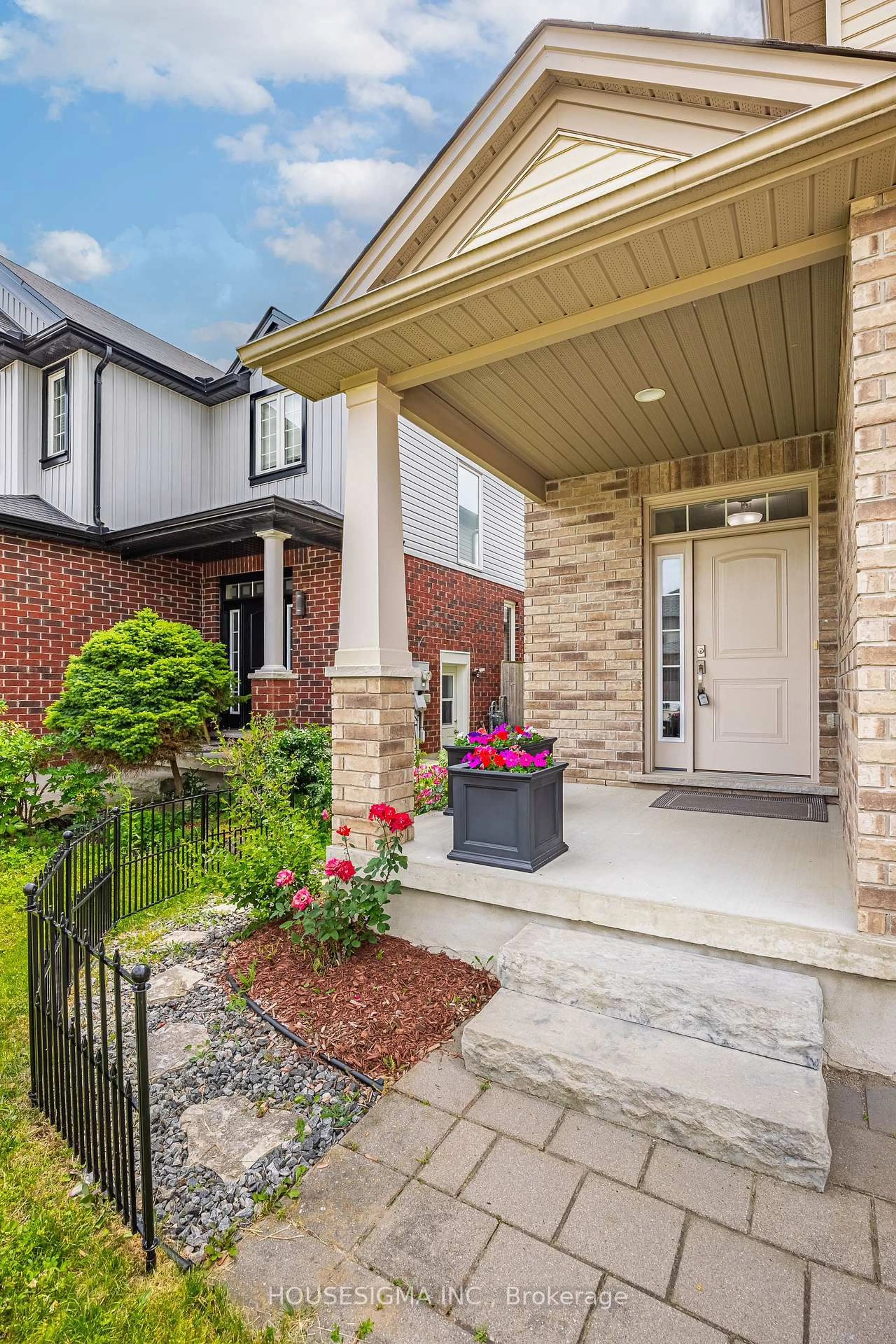 Home with brick exterior material, street for 1939 Jubilee Dr, London North Ontario N6G 0H6